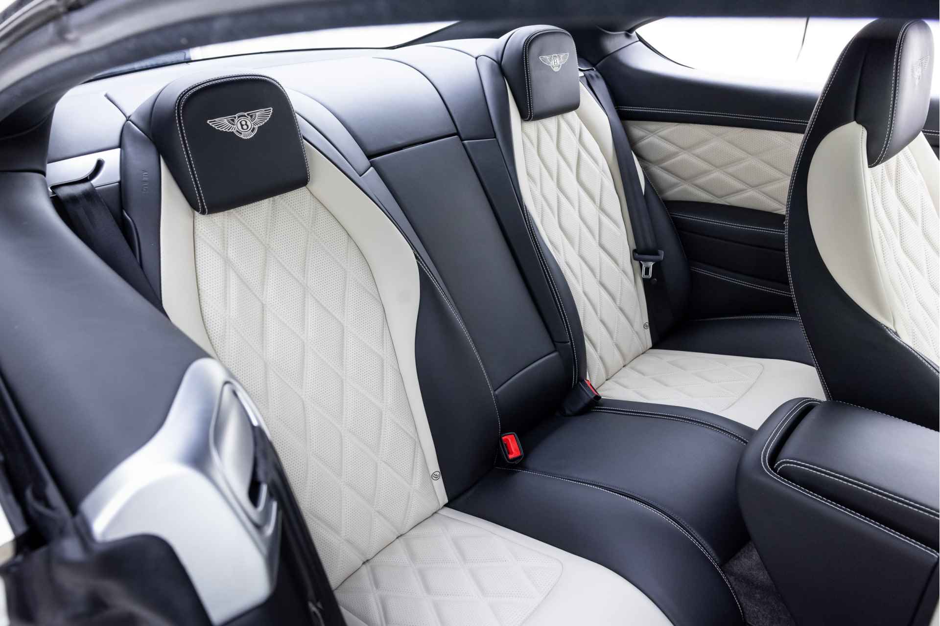 2014 Bentley Continental GT V8 Mulliner - 29/38