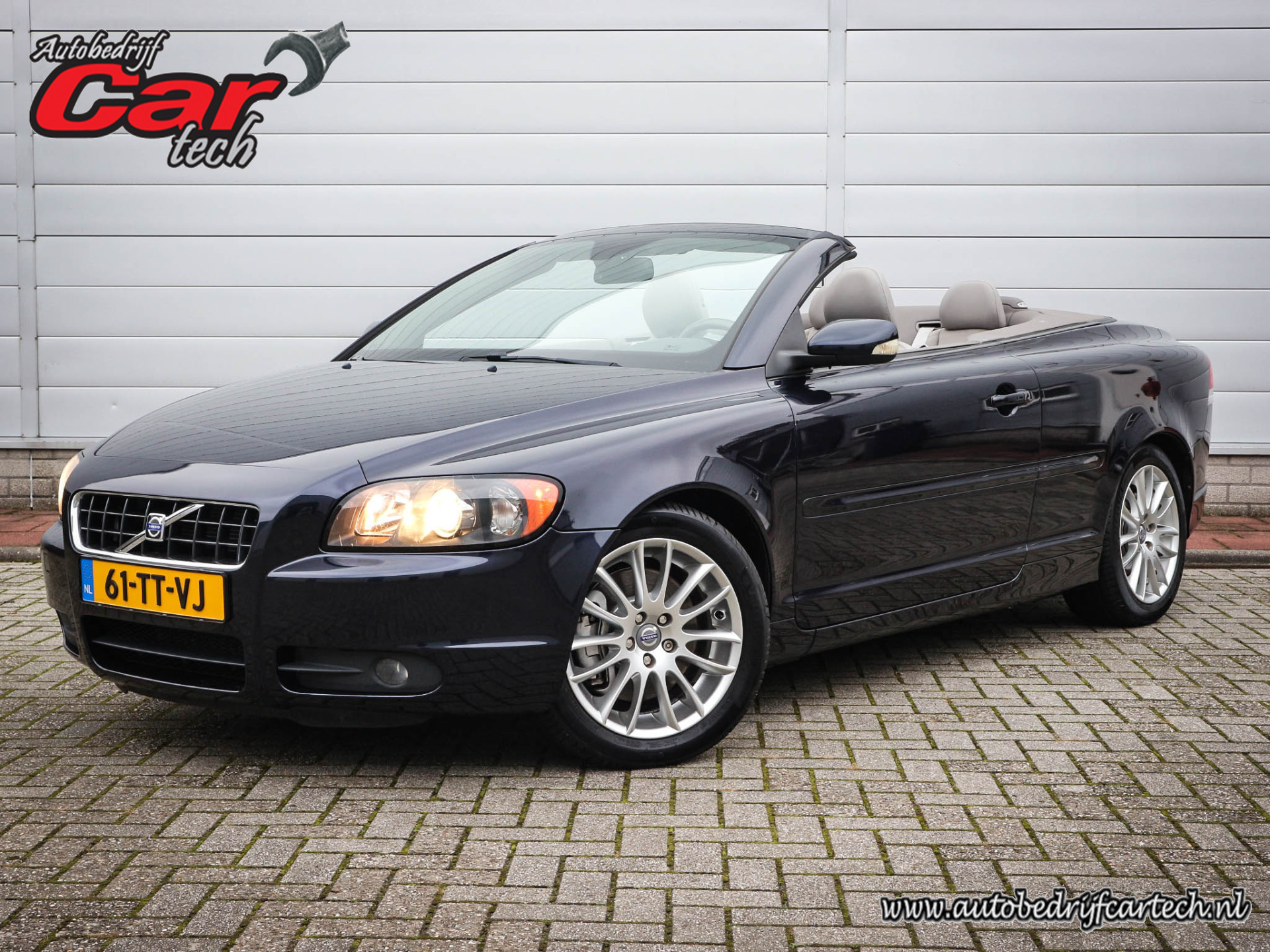 Volvo C70 Convertible 2.4 Momentum | Clima | Cruise | Navi | Pdc | 17 Inch | Youngtimer | In unieke staat |  Nederlandse auto |