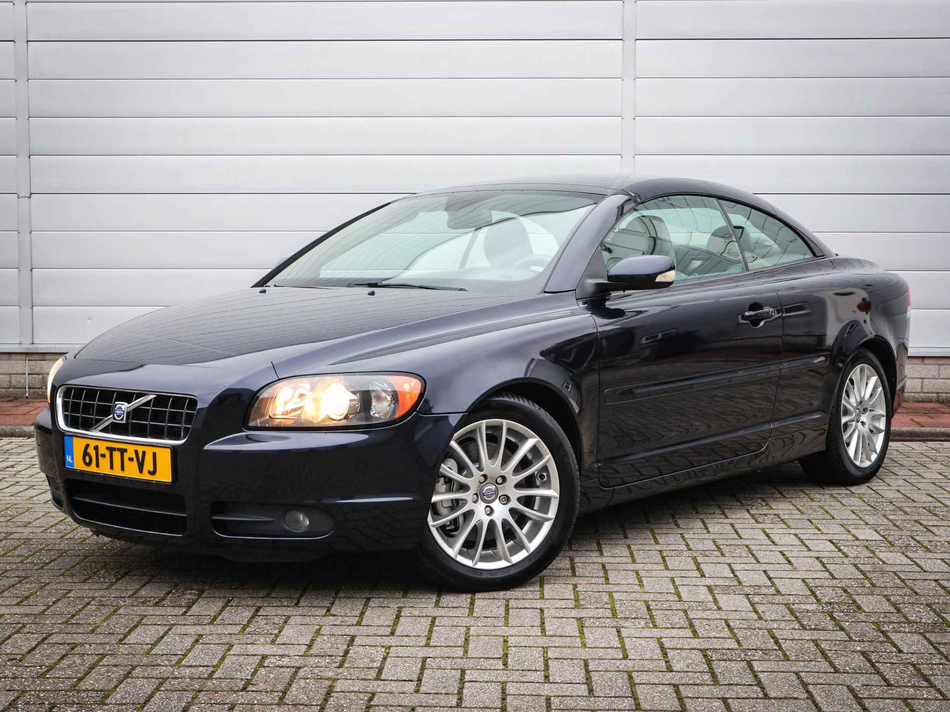 Volvo C70 Convertible 2.4 Momentum | Clima | Cruise | Navi | Pdc | 17 Inch | Youngtimer | In unieke staat |  Nederlandse auto | - 3/51