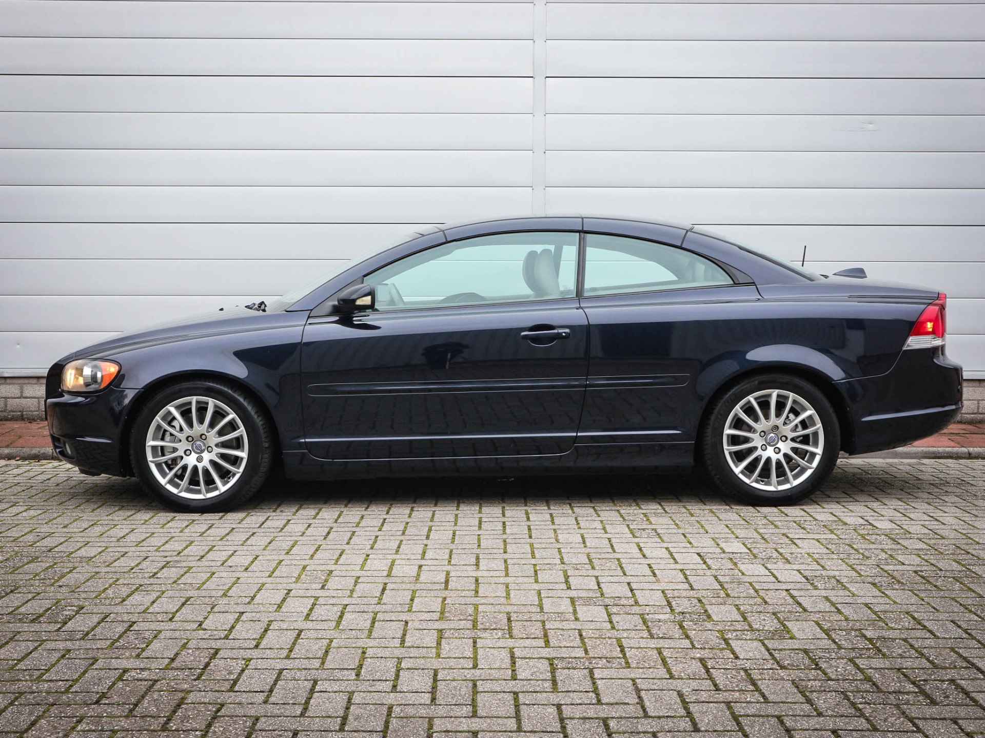 Volvo C70 Convertible 2.4 Momentum | Clima | Cruise | Navi | Pdc | 17 Inch | Youngtimer | In unieke staat |  Nederlandse auto | - 12/51