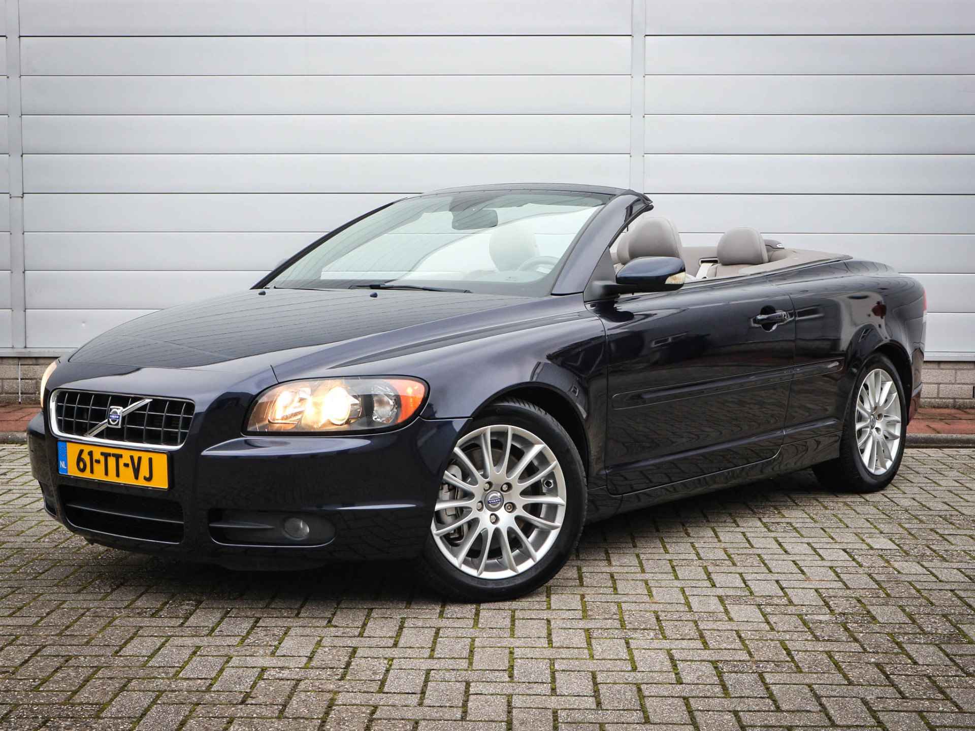 Volvo C70 Convertible 2.4 Momentum | Clima | Cruise | Navi | Pdc | 17 Inch | Youngtimer | In unieke staat |  Nederlandse auto | - 51/51