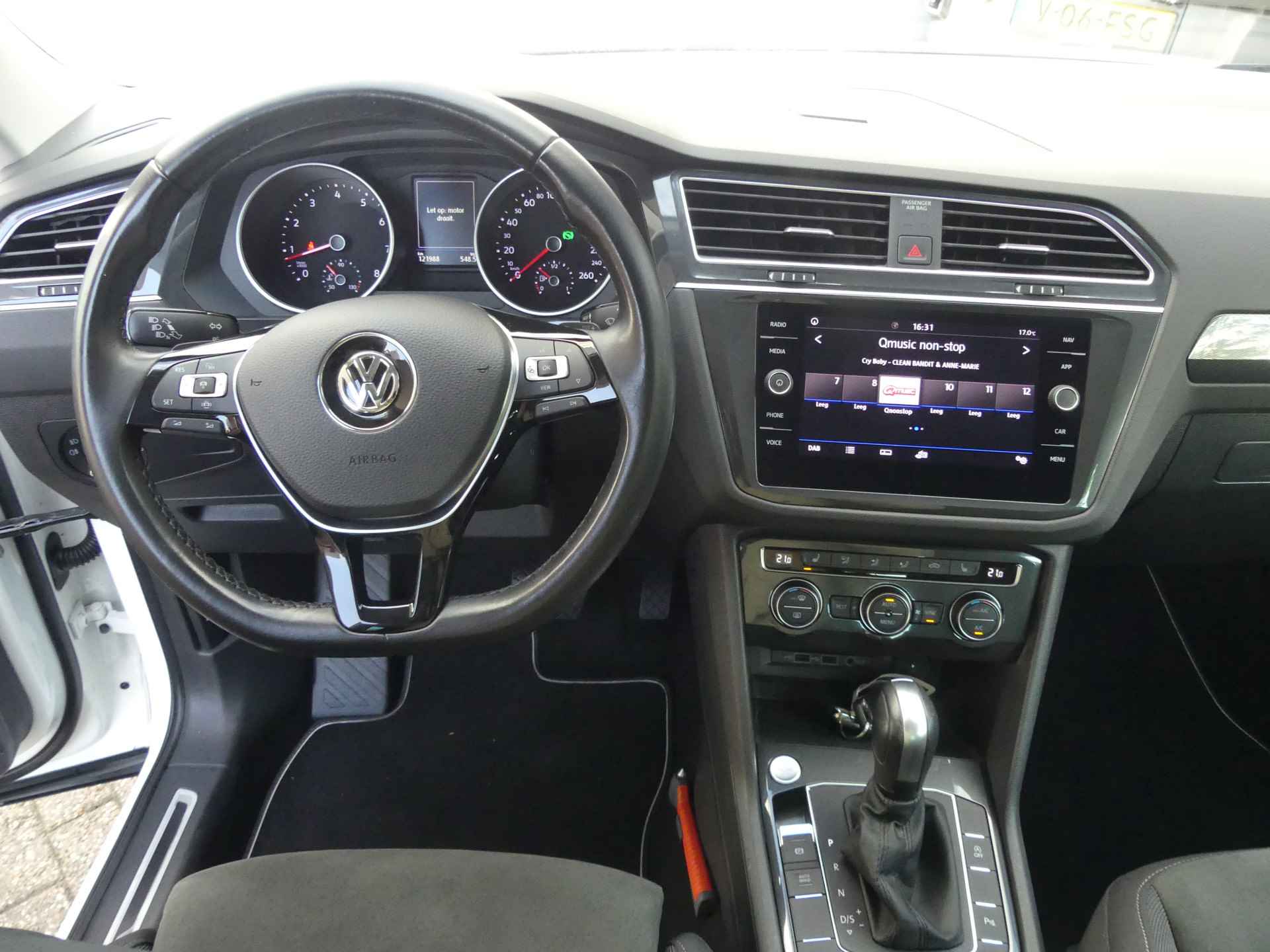 Volkswagen Tiguan 1.5 TSI ACT 150PK Comfortline Business DSG-7 | PANORAMADAK | ADAPTIVE CRUISE | STOELVERWARMING | - 8/39