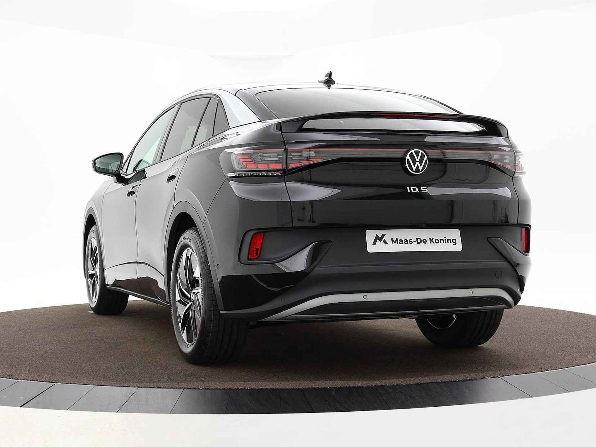 Volkswagen ID.5 Pro Business 77 kWh accu, 210 kW / 286 pk SUV Elek · Incl. Voorraadkorting - 23/35