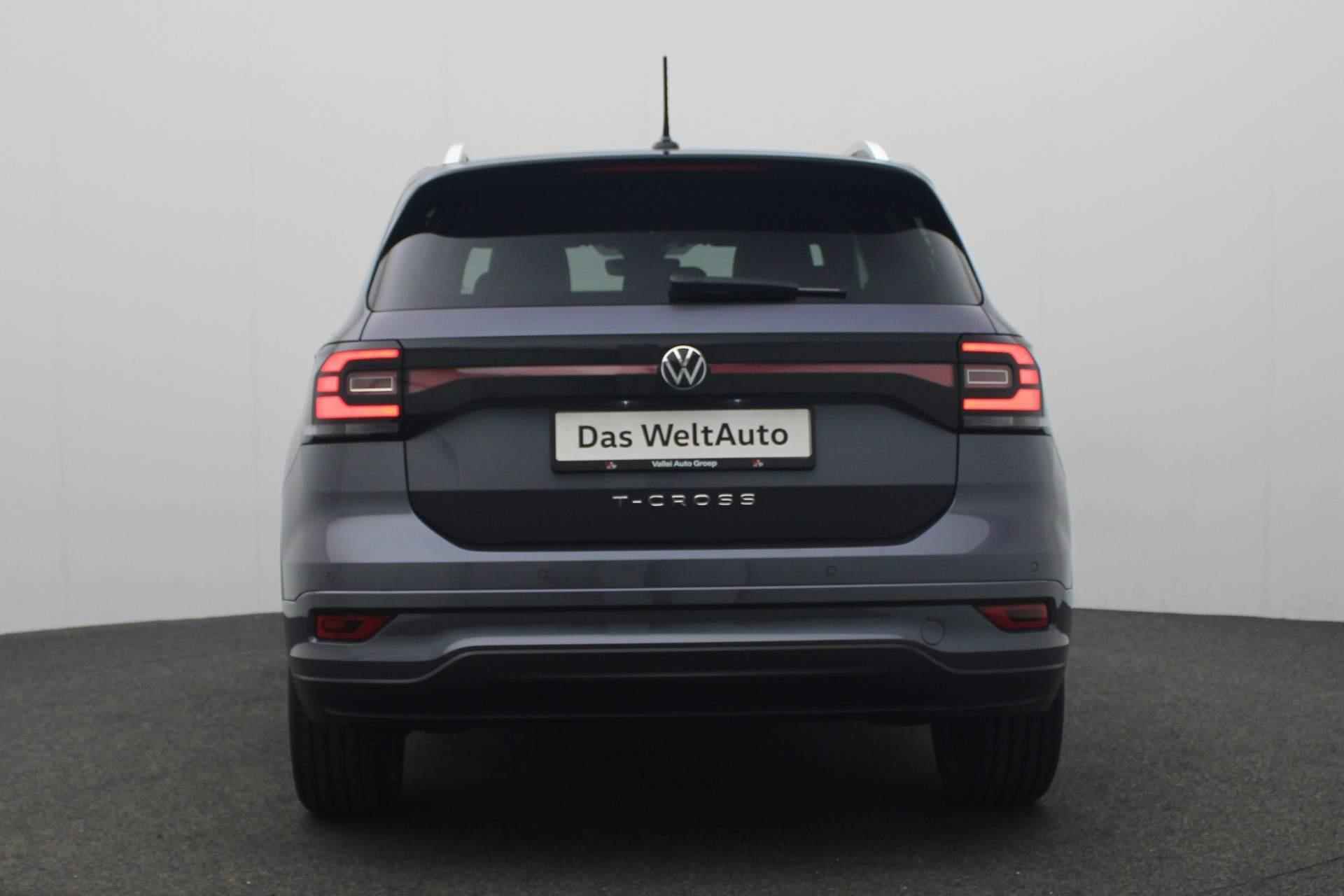 Volkswagen T-Cross 1.0 TSI 110PK DSG R-Line | Keyless | Camera | Full LED | Navi | Stoelverwarming | 18 inch | ACC - 17/37