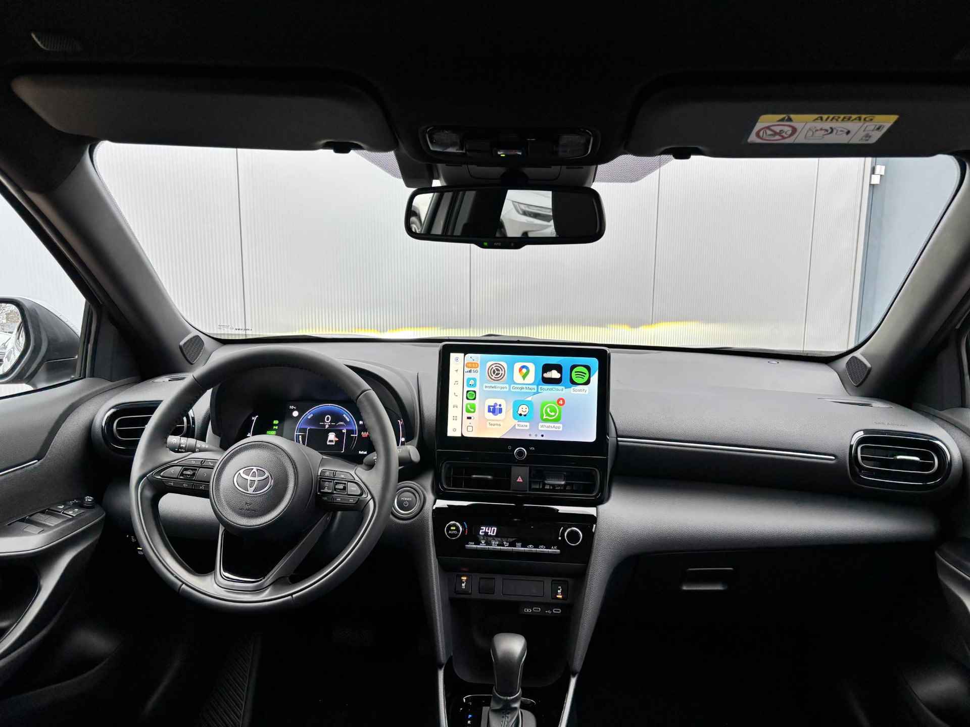 Toyota Yaris Cross 1.5 Hybrid 115 First Edition Automaat BSM,Parkeersensoren ,Apple Carplay Android Auto,Stoelverwarming,Stuurverwarming - 36/52