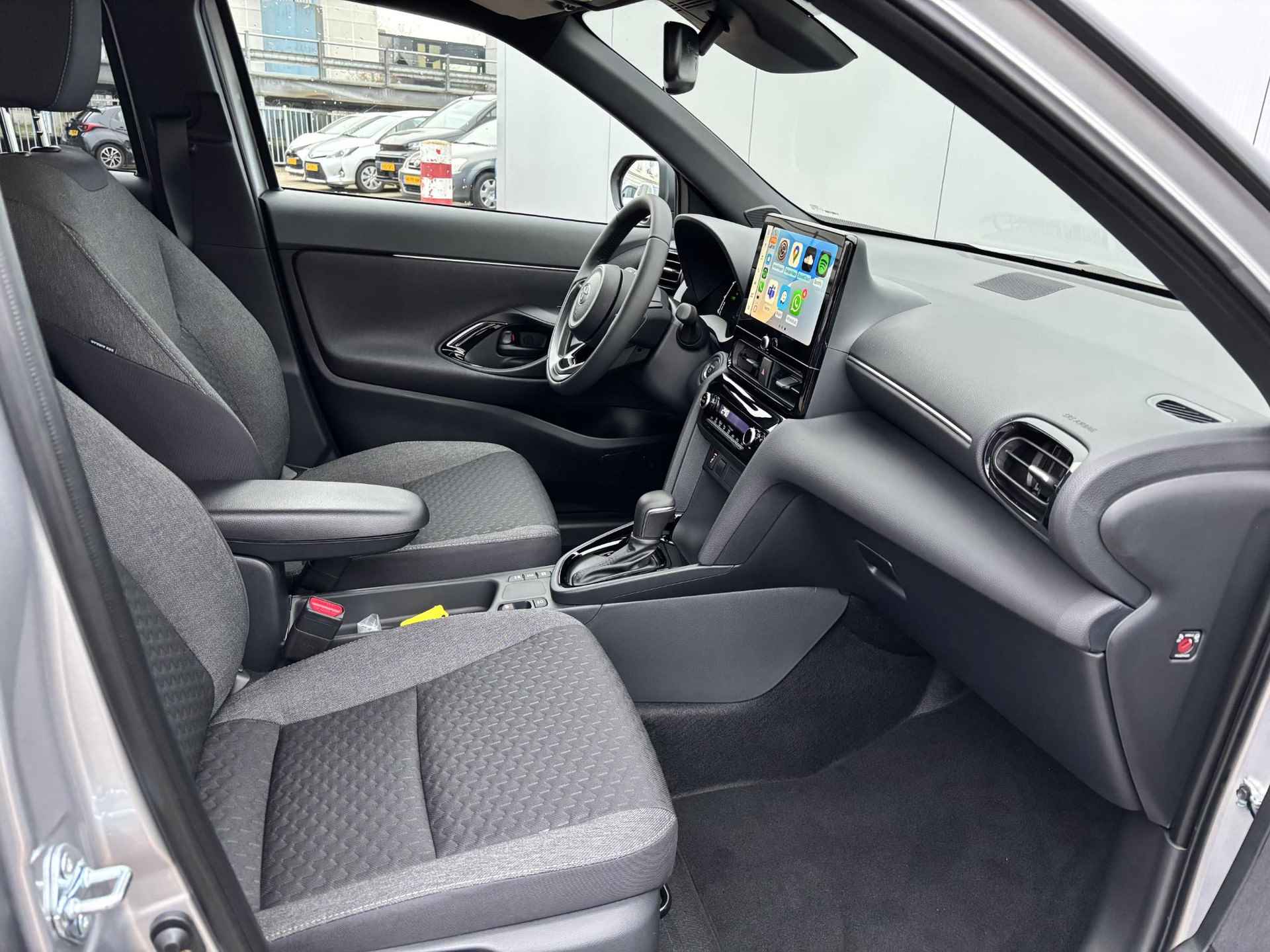 Toyota Yaris Cross 1.5 Hybrid 115 First Edition Automaat BSM,Parkeersensoren ,Apple Carplay Android Auto,Stoelverwarming,Stuurverwarming - 46/52