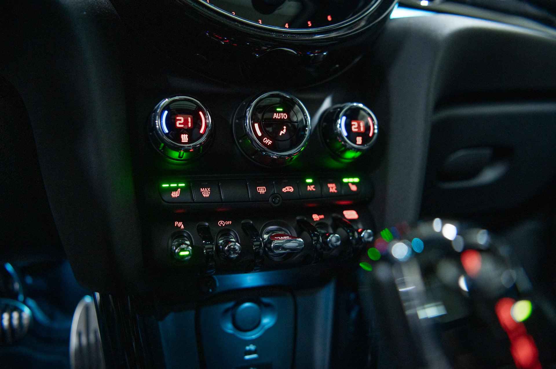 MINI 5-deurs Cooper S Rockingham GT Edition | Premium Plus Pakket - 17/22