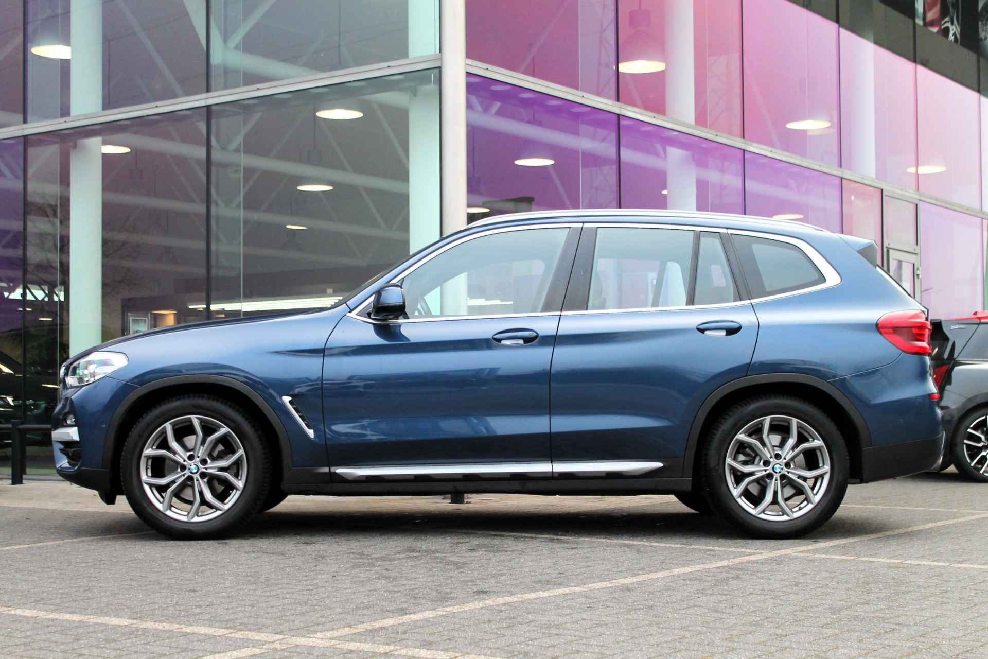 BMW X3 xDrive20i Executive xLine Automaat / Sportstoelen / LED / Parking Assistant / Navigatie Professional - 16/23