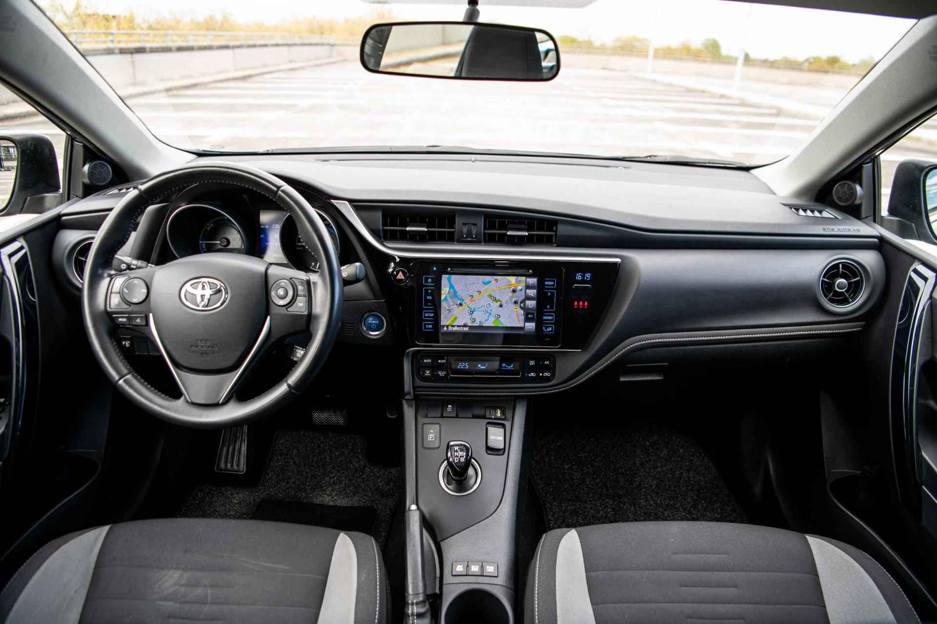 Toyota Auris 1.8 99pk Hybrid Dynamic | Airco/Clima | Cruise Control | Camera | LM Velgen | haak voor fietsen of max 345kg trekg. - 5/42