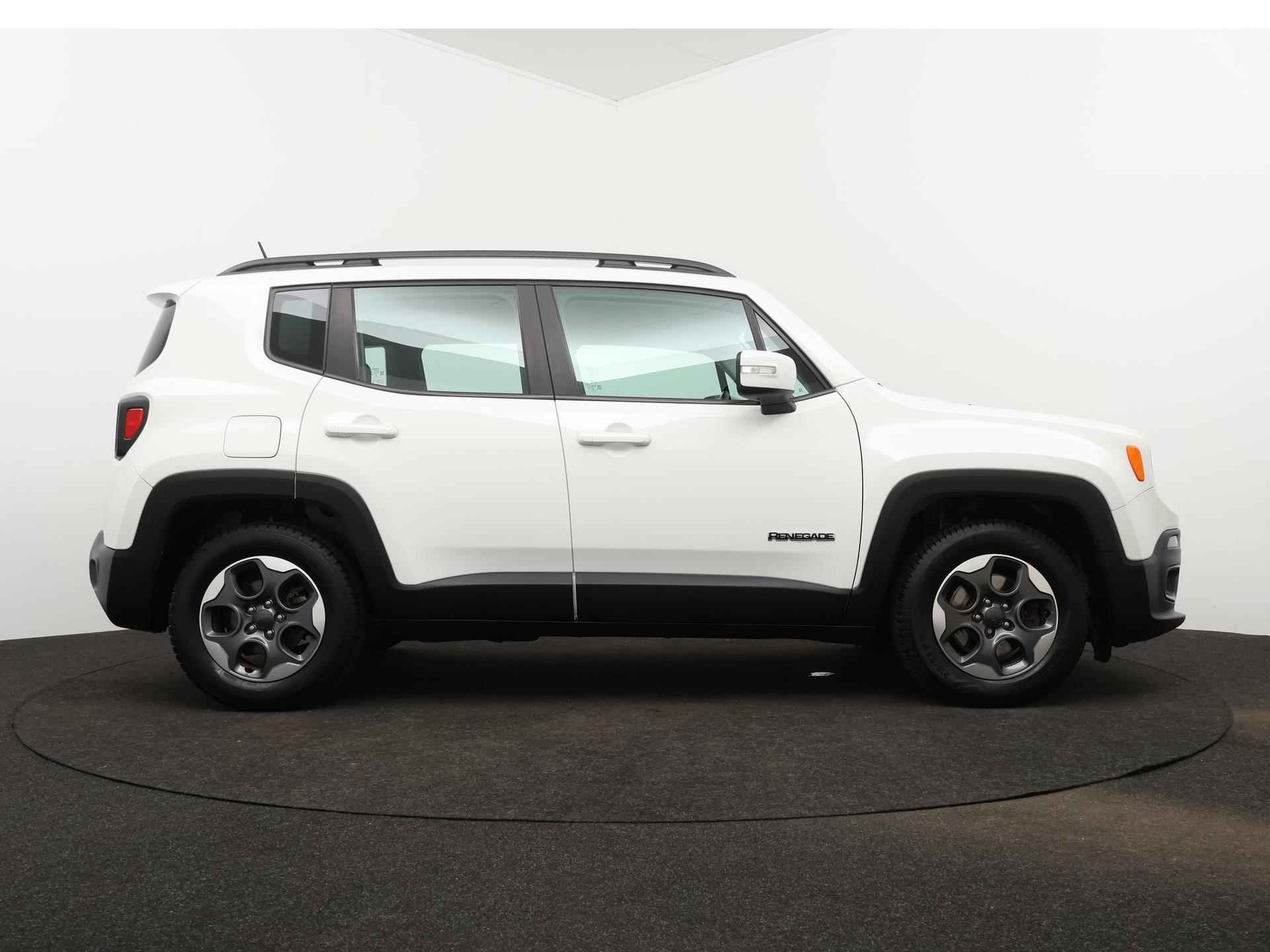 Jeep Renegade 1.4 MultiAir Freedom AUTOMAAT | AIRCO | Navigatie - 9/44