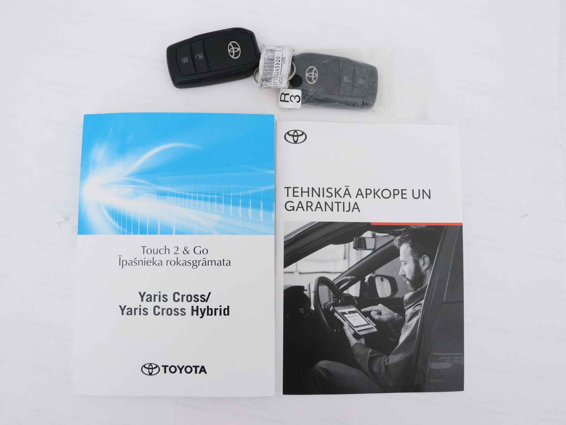 Toyota Yaris Cross 1.5 Hybrid Dynamic Limited | Adaptive Cruise control | Apple carplay | - 14/43