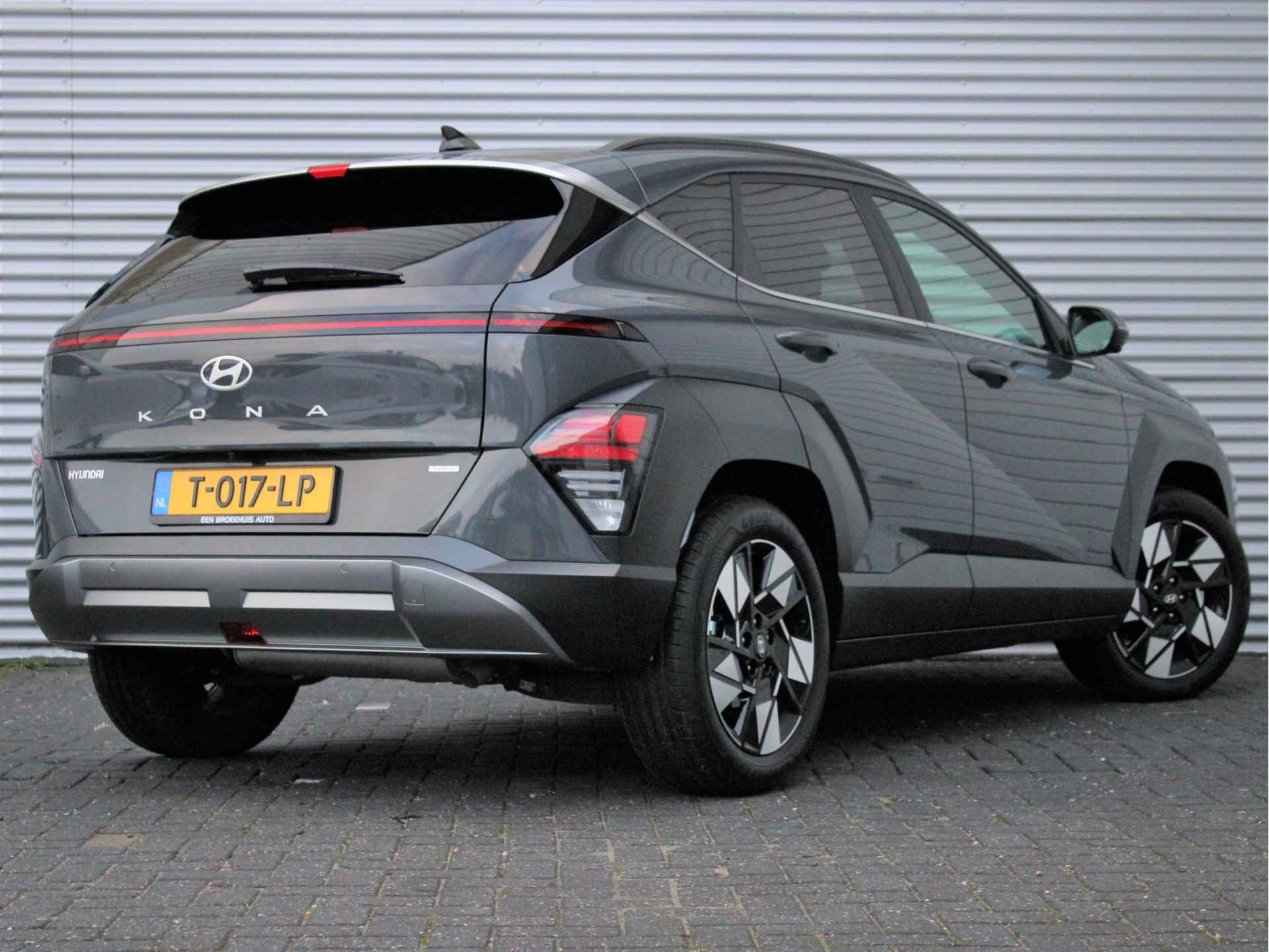 Hyundai KONA 1.6 GDI HEV Premium 140pk | Vol-Leder | Blind-Spot | 360 Camera | Elektr. Stoelen | Stoelkoeling/verwarming | Elektr. Achterklep - 2/35