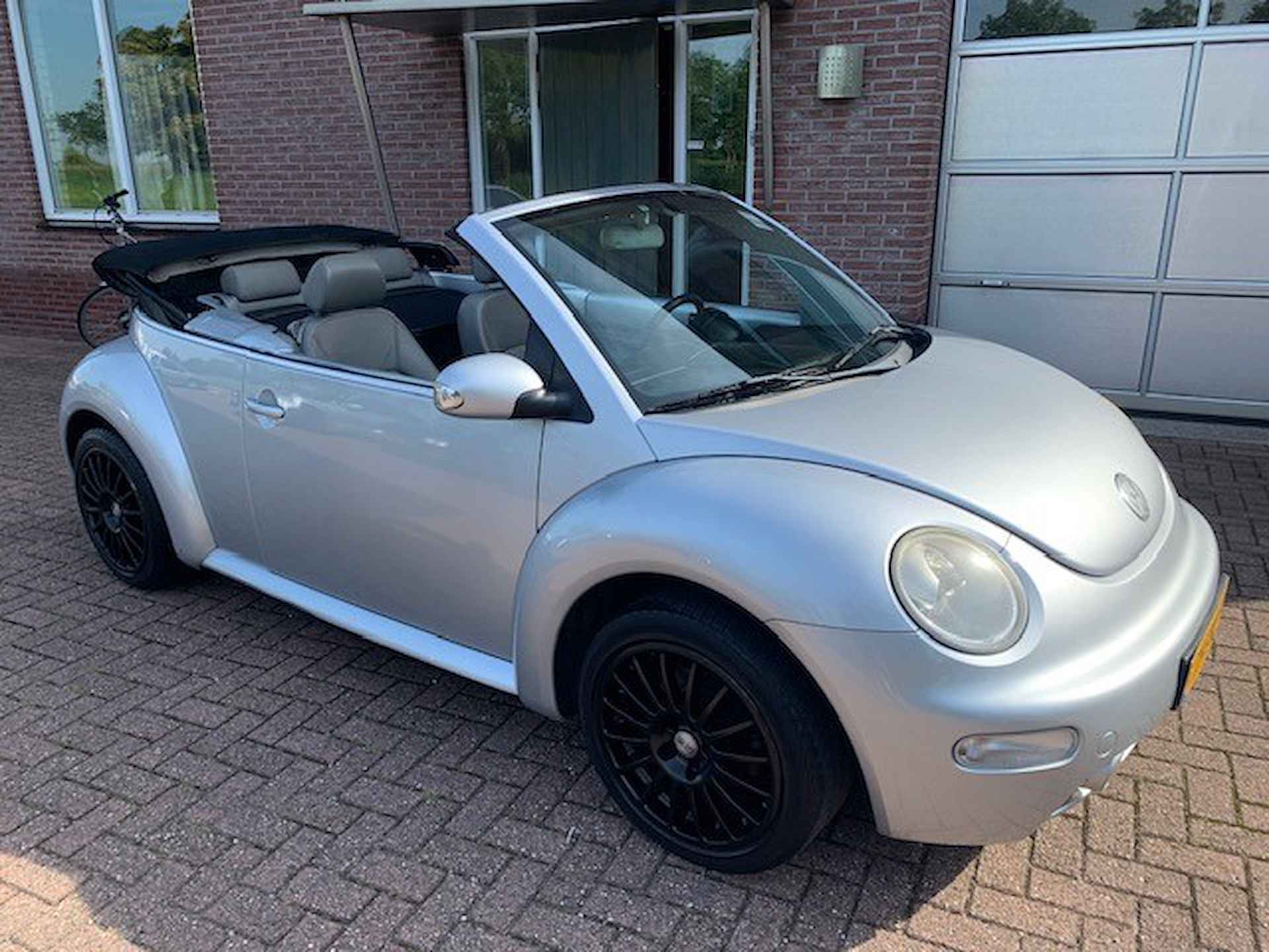 Volkswagen New Beetle Cabriolet APK Augustus 2025 - 3/20