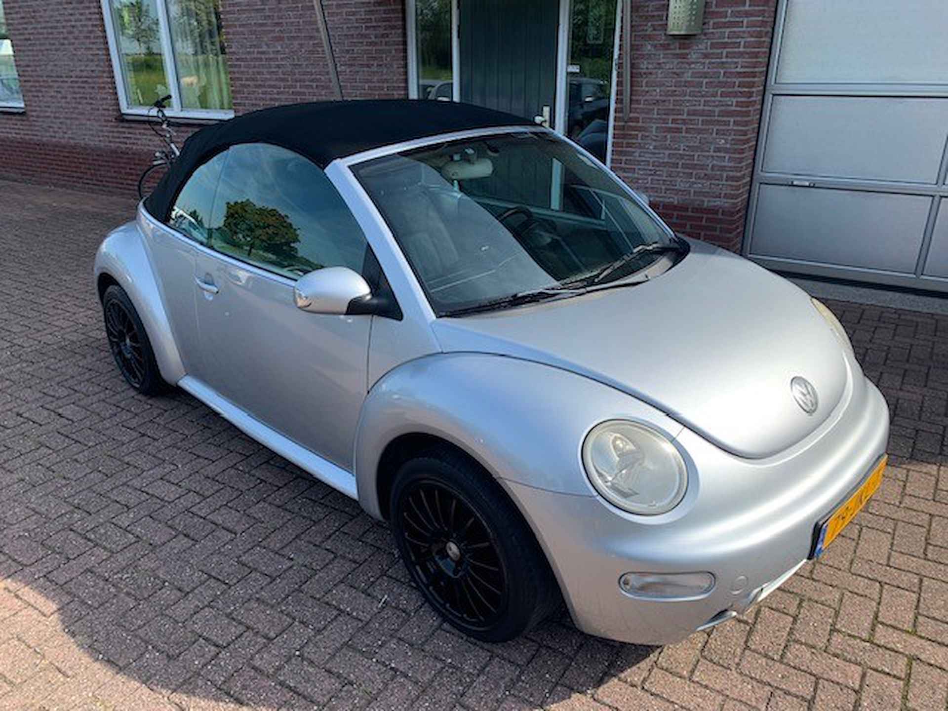 Volkswagen New Beetle Cabriolet APK Augustus 2025 - 6/20