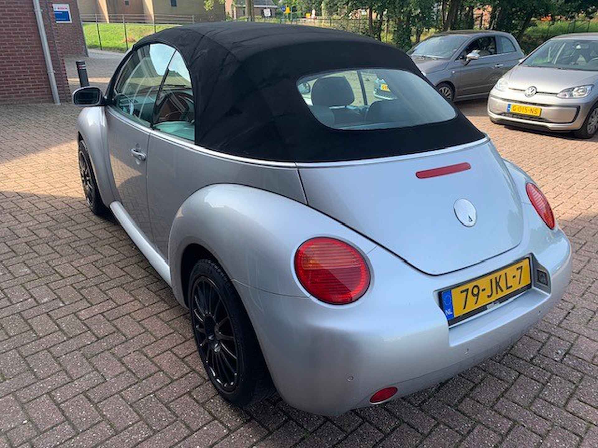 Volkswagen New Beetle Cabriolet APK Augustus 2025 - 10/20