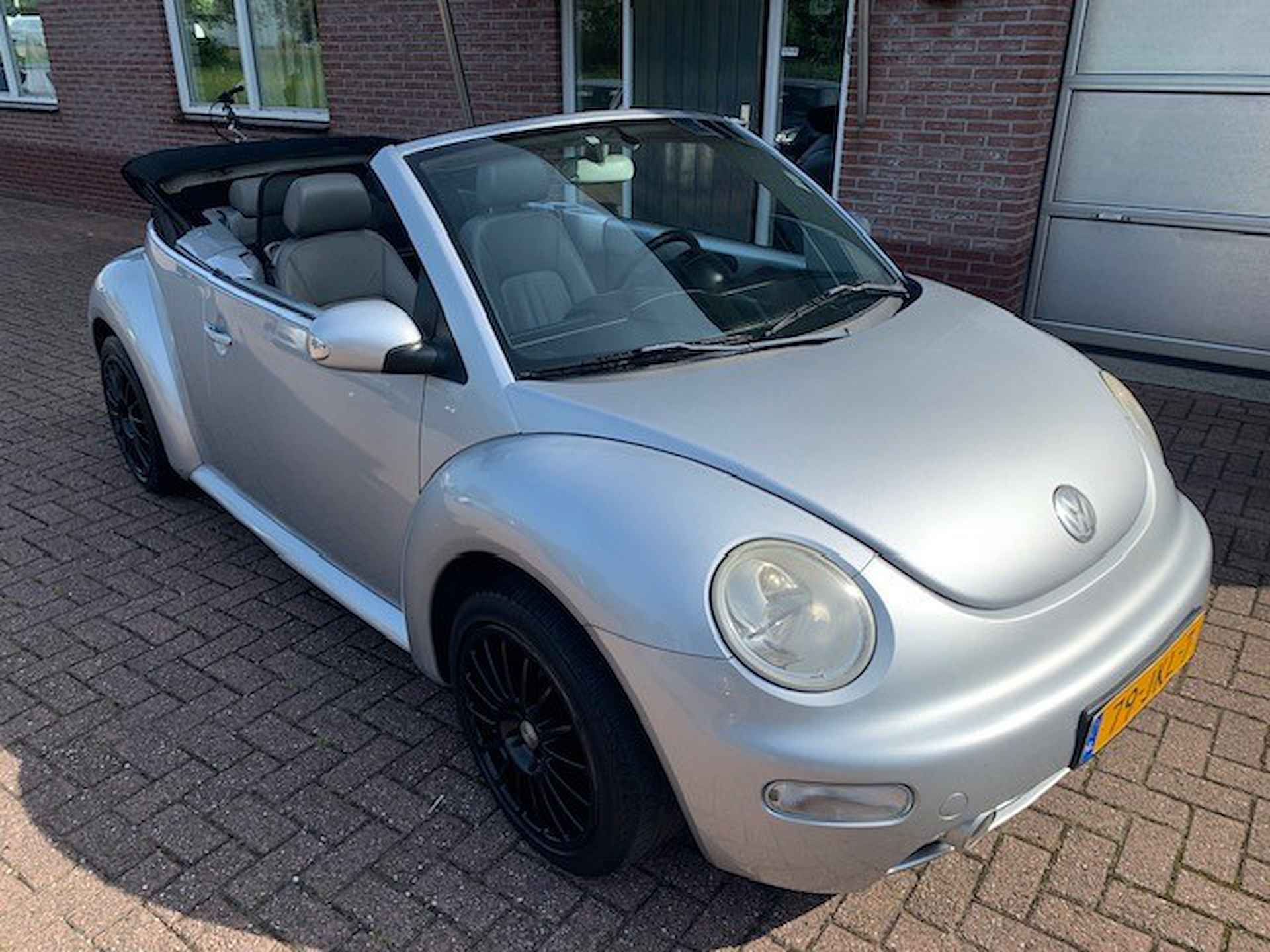 Volkswagen New Beetle Cabriolet APK Augustus 2025 - 17/20