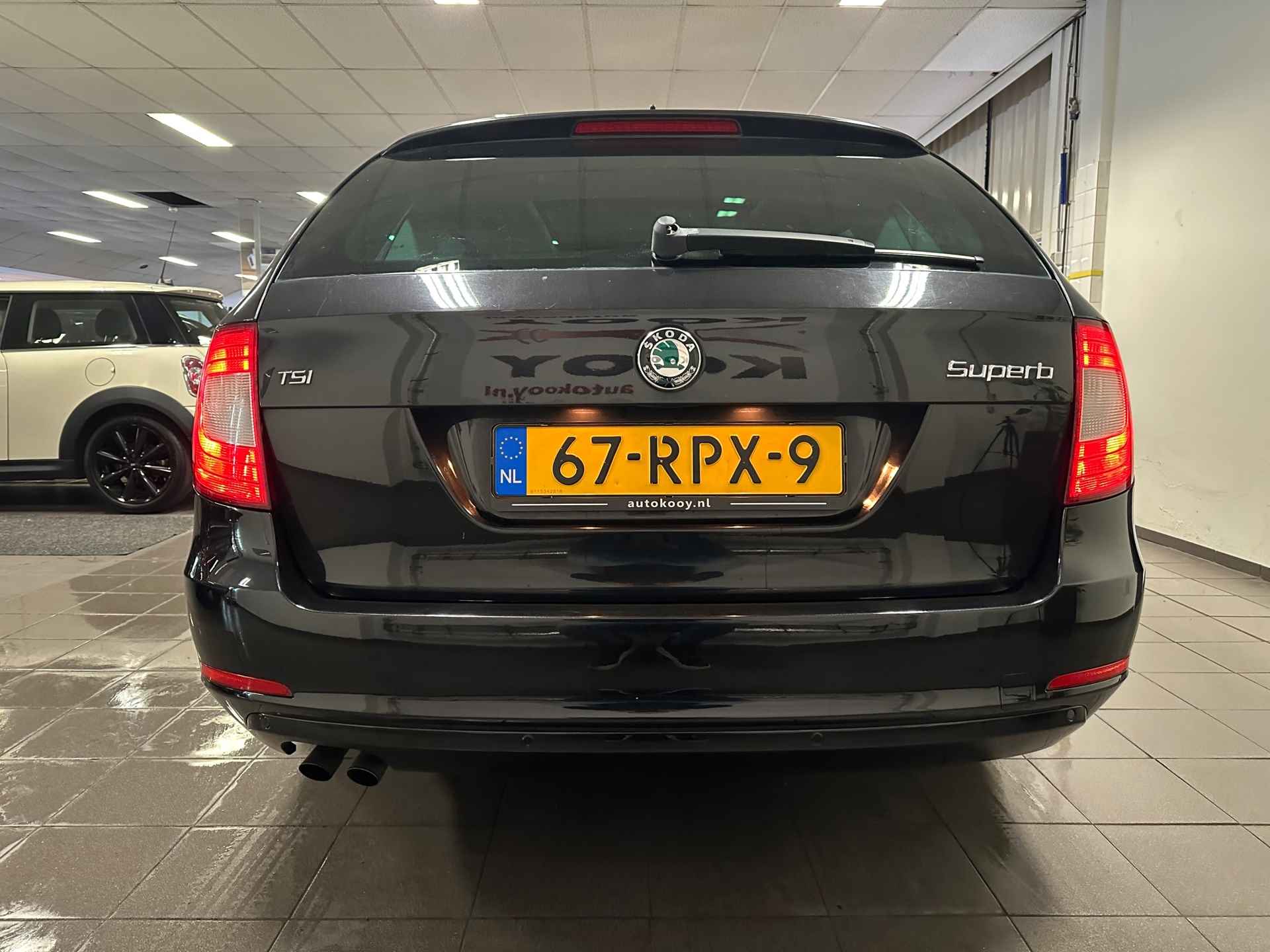 Skoda Superb Combi 1.4 TSI Comfort Business Line * Panoramadak / Navigatie / Leder / NL Auto * - 4/24