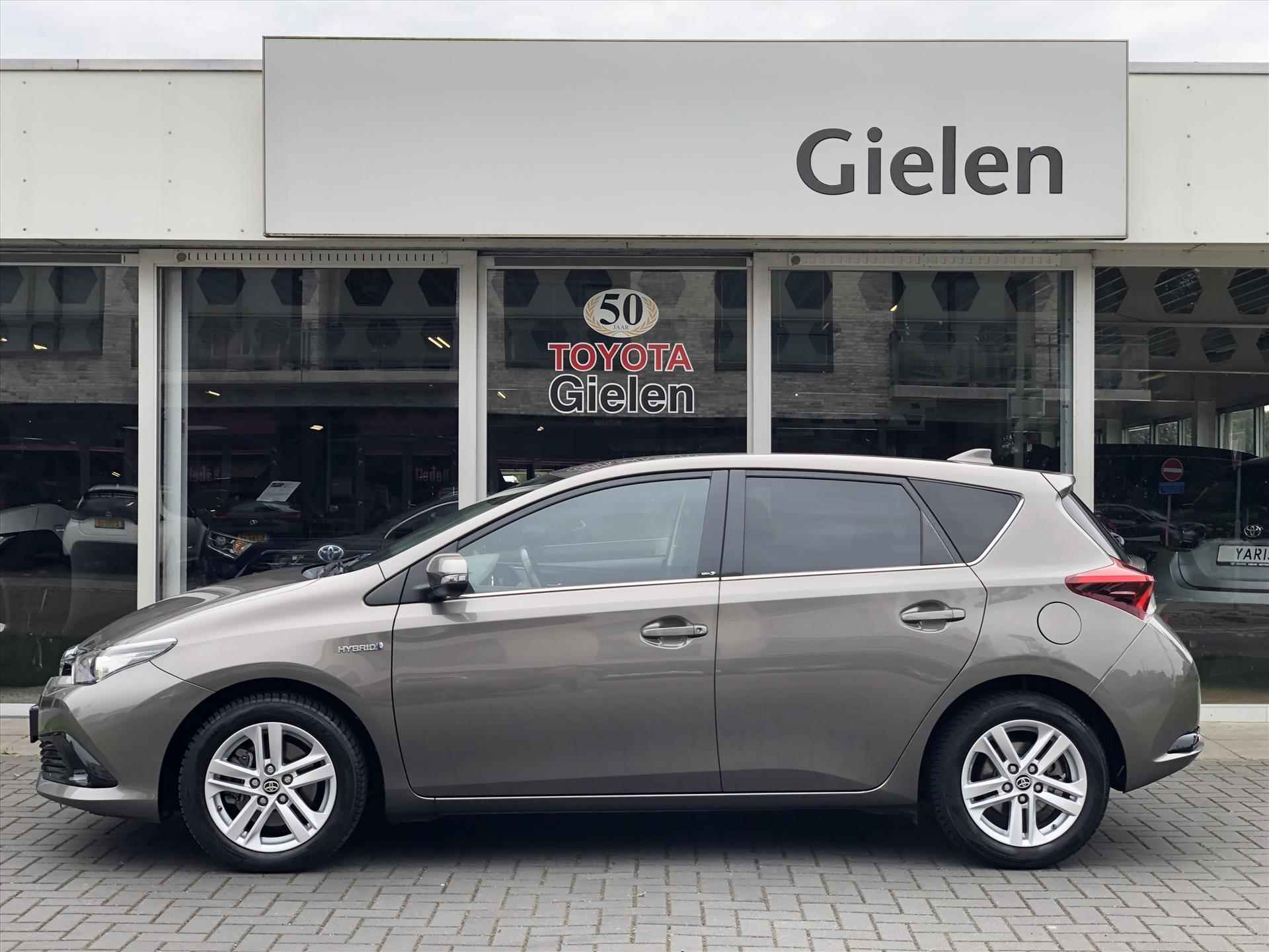 Toyota Auris 1.8 Hybrid Dynamic Plus | Stoelverwarming, Navigatie, Licht + Regensensor, Parkeercamera, Safety Sense - 5/30