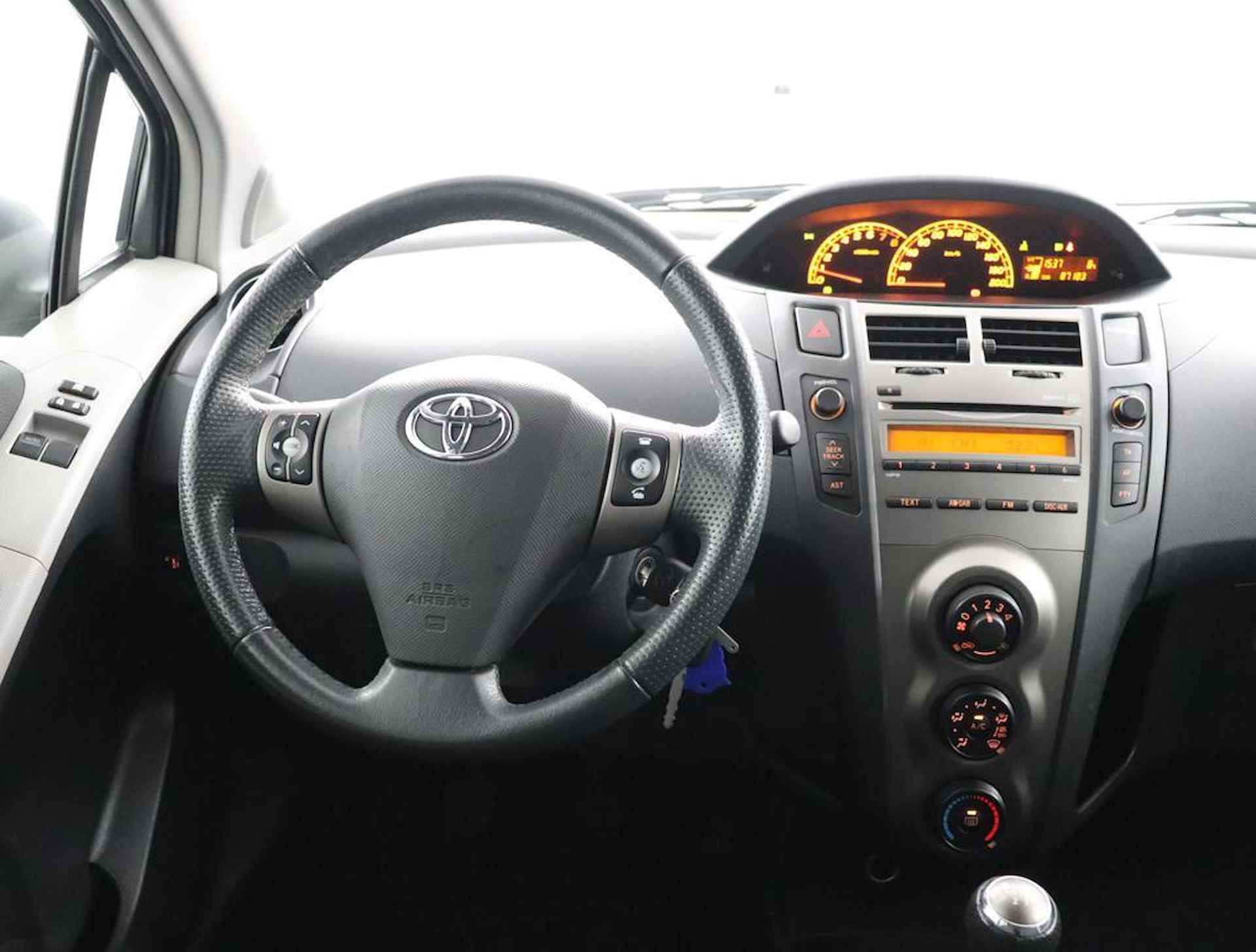 Toyota Yaris 1.3 VVTi Dynamic | Airco | Radio | Trekhaak | - 45/49