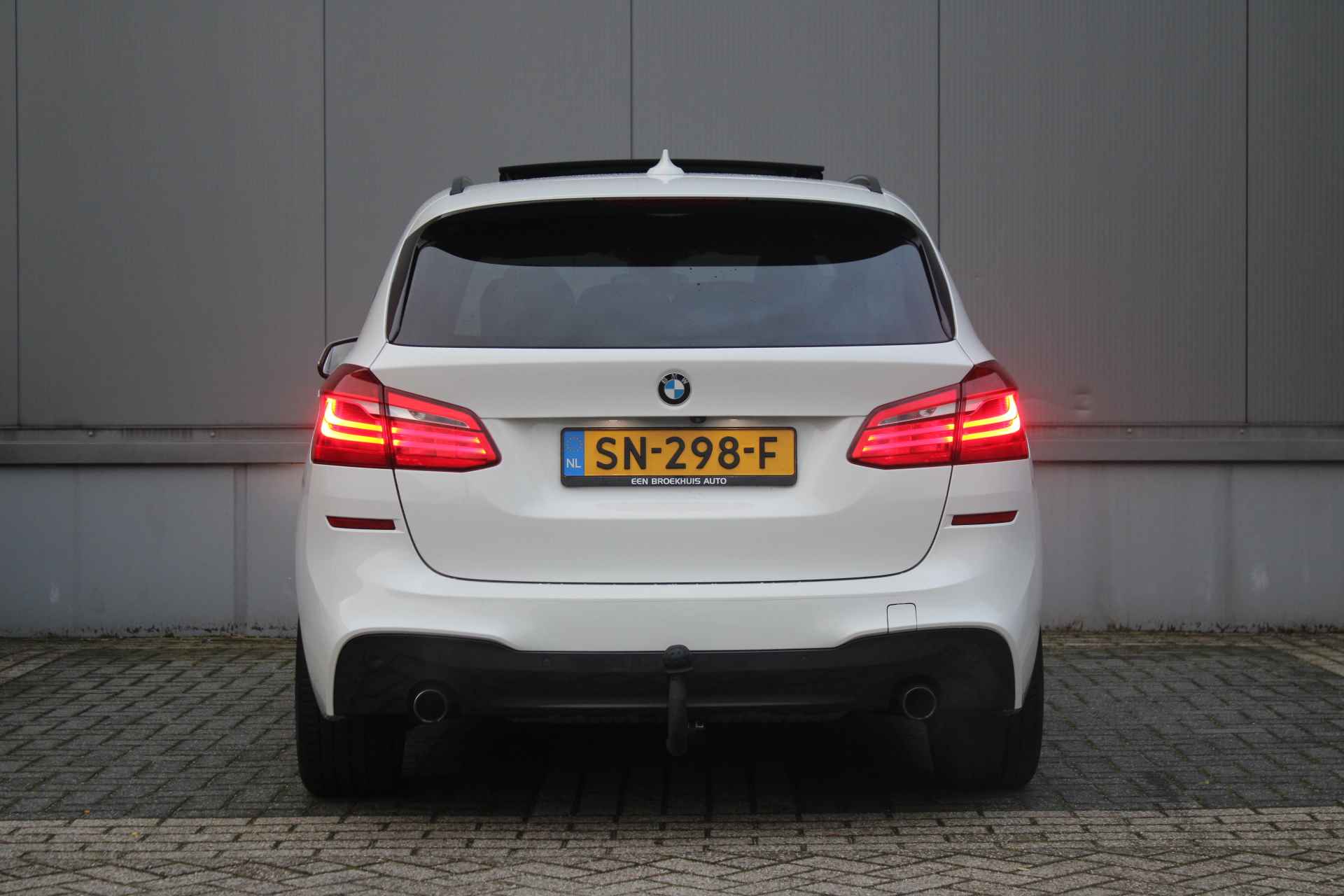 BMW 2 Serie Active Tourer 220i High Executive M-sport | PANORAMADAK | HEAD-UP DISPLAY | LEDER | CAMERA | COMFORTSTOELEN | LED KOPLAMPEN | - 5/46