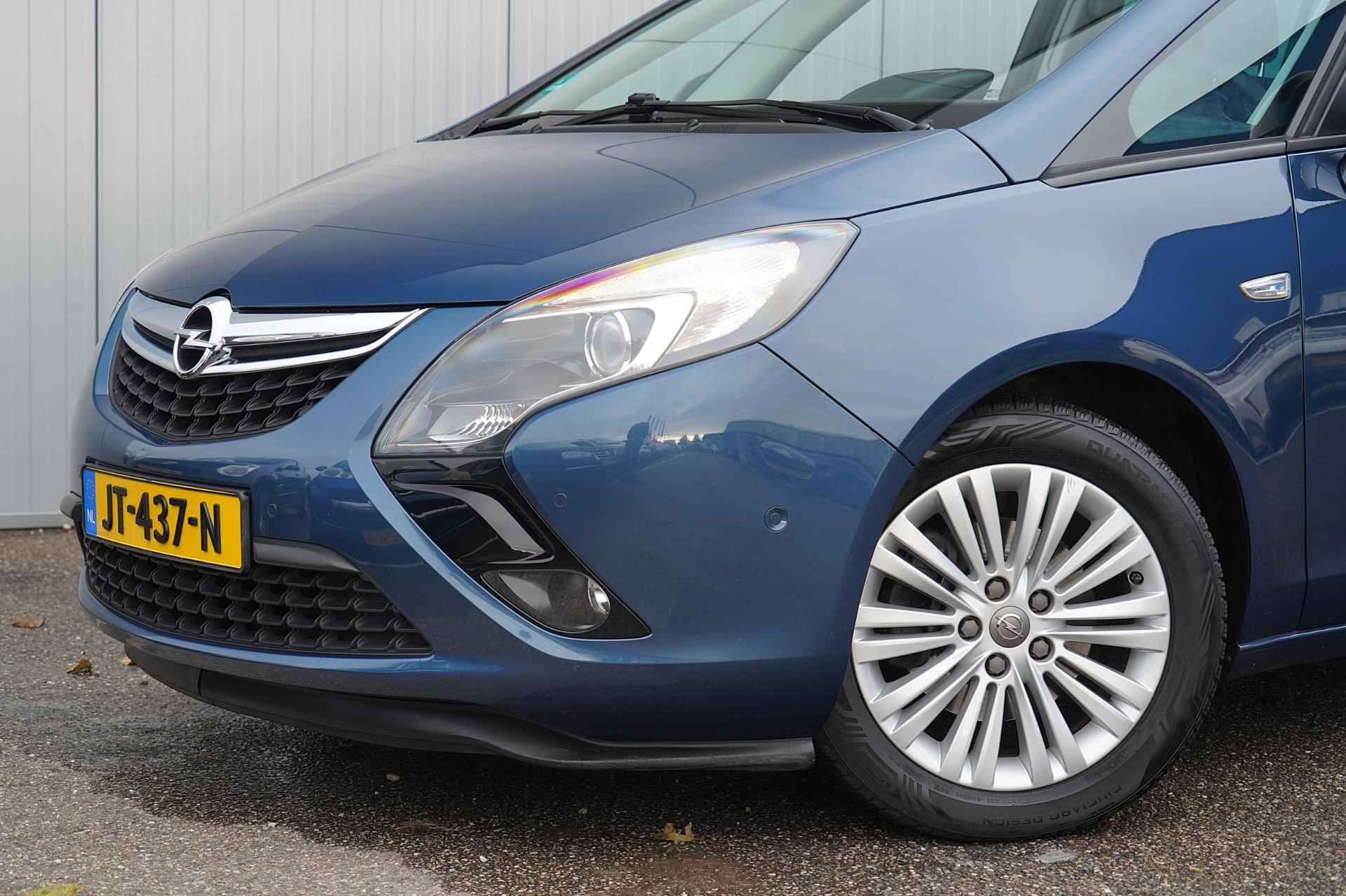 Opel Zafira Tourer 1.4 Cosmo 7p. / Trekhaak / Camera / Navigatie / Climate / Cruise / Side-Assist - 28/39