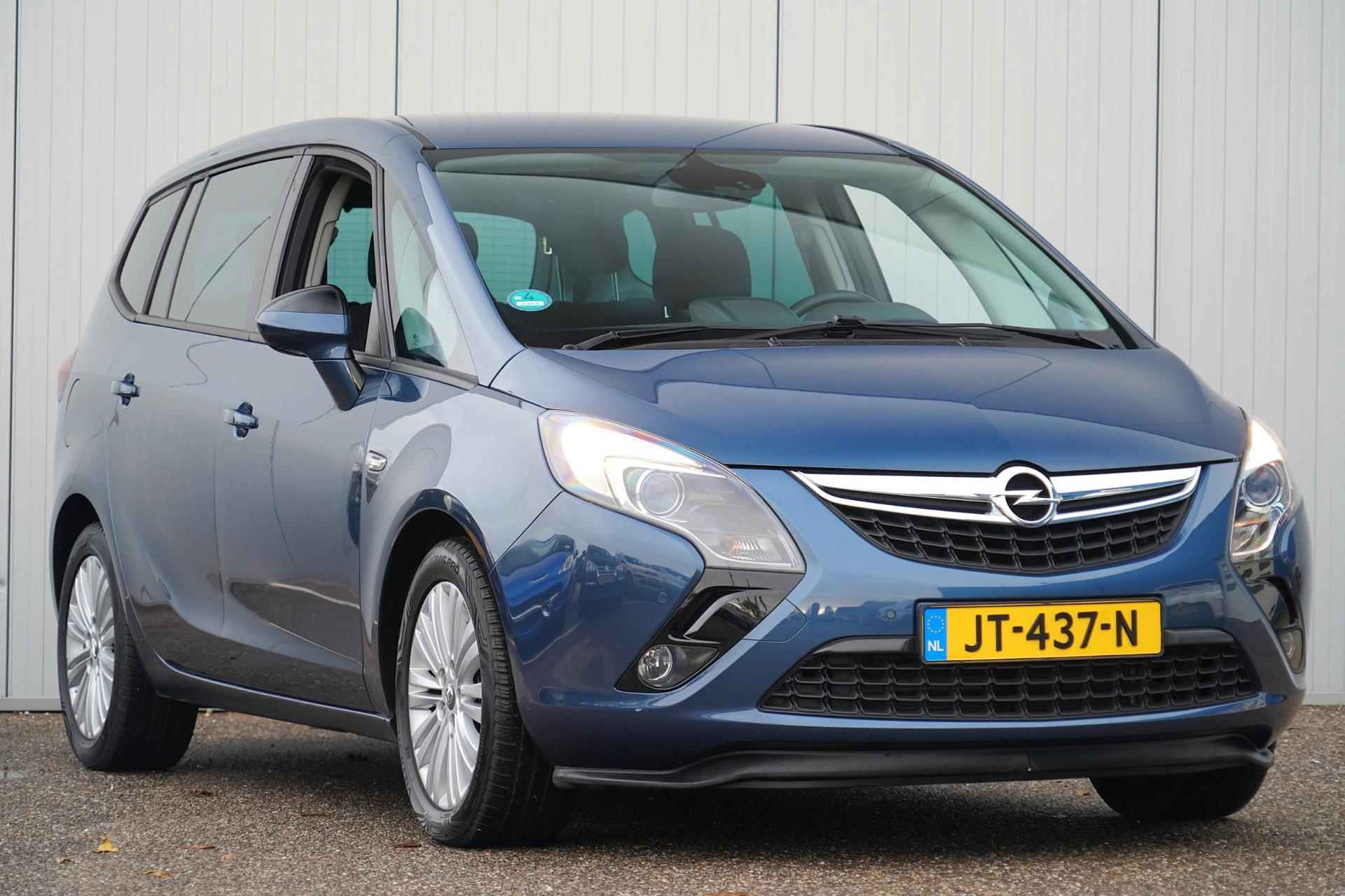 Opel Zafira Tourer 1.4 Cosmo 7p. / Trekhaak / Camera / Navigatie / Climate / Cruise / Side-Assist - 32/39