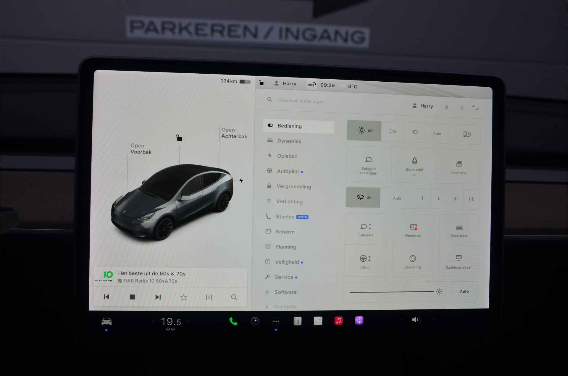 Tesla Model Y Long Range AWD 75 kWh Trekhaak, 20", AutoPilot+FSD (twv 7.500,-) - 19/34