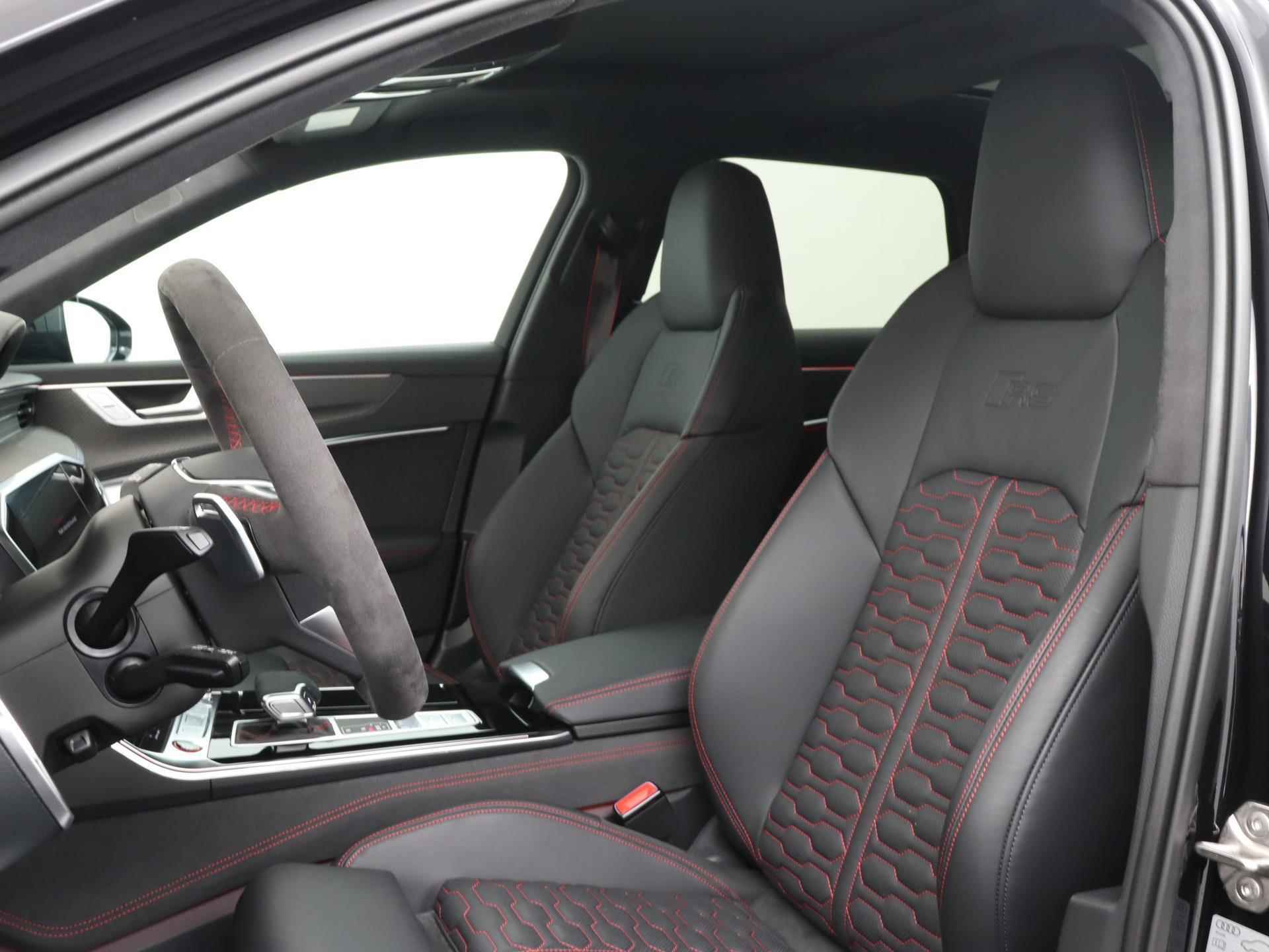 Audi RS6 TFSI quattro 600 PK | Head-up display | Bang & Olufsen Soundsystem | 22 inch lm velgen | RS Dynamic Pakket Plus | RS Design pakket Rood |Optiekpakket Zwart Plus | Panorama dak | RS Sportuitlaat | Keramische remschijven Rood | RS Sportonderstel Plus | Servosluiting deuren | Nu € 36.129,- ACTIEKORTING! | DIRECT LEVERBAAR! | NIEUWE AUTO! | - 6/35