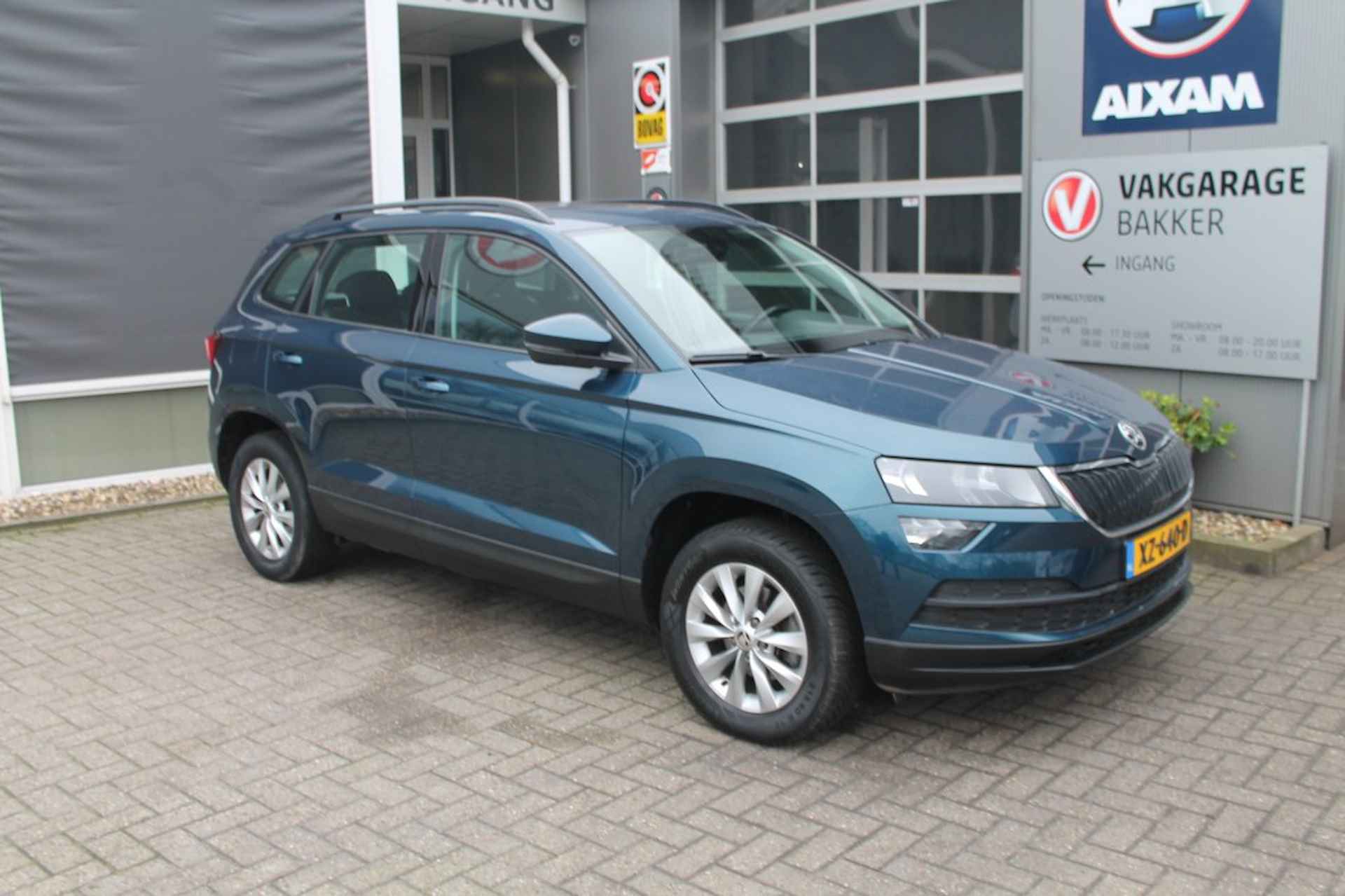 SKODA Karoq 1.0 TSI AMBITION PANORAMADAK - 11/28