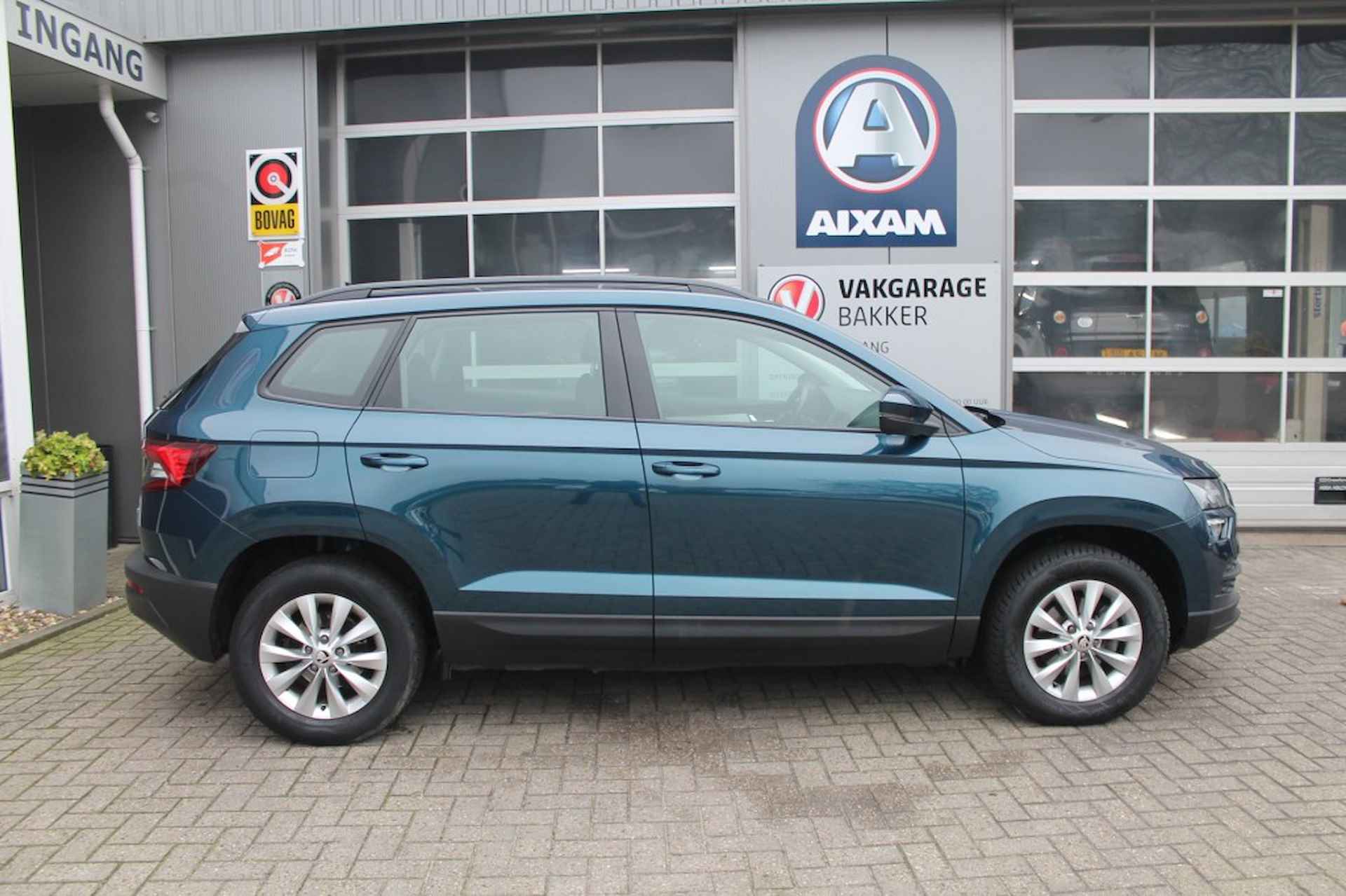 SKODA Karoq 1.0 TSI AMBITION PANORAMADAK - 15/28