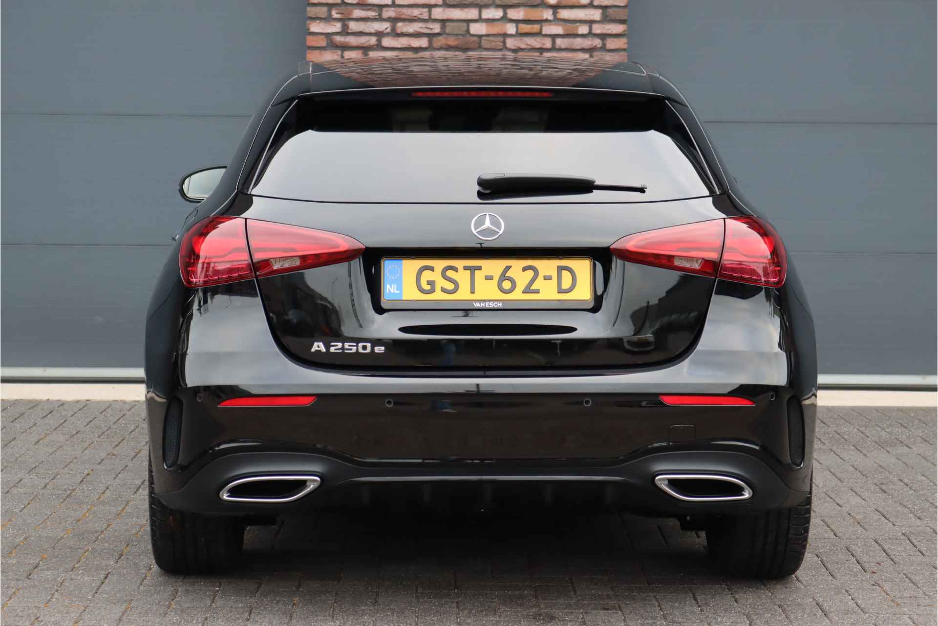 Mercedes-Benz A-Klasse 250 e AMG Line Aut8 | Distronic | Burmester | Keyless Go | Verwarmd Stuurwiel | Camera | Multibeam LED | Sfeerverlichting | Nightpakket | Zitcomfortpakket | - 16/38