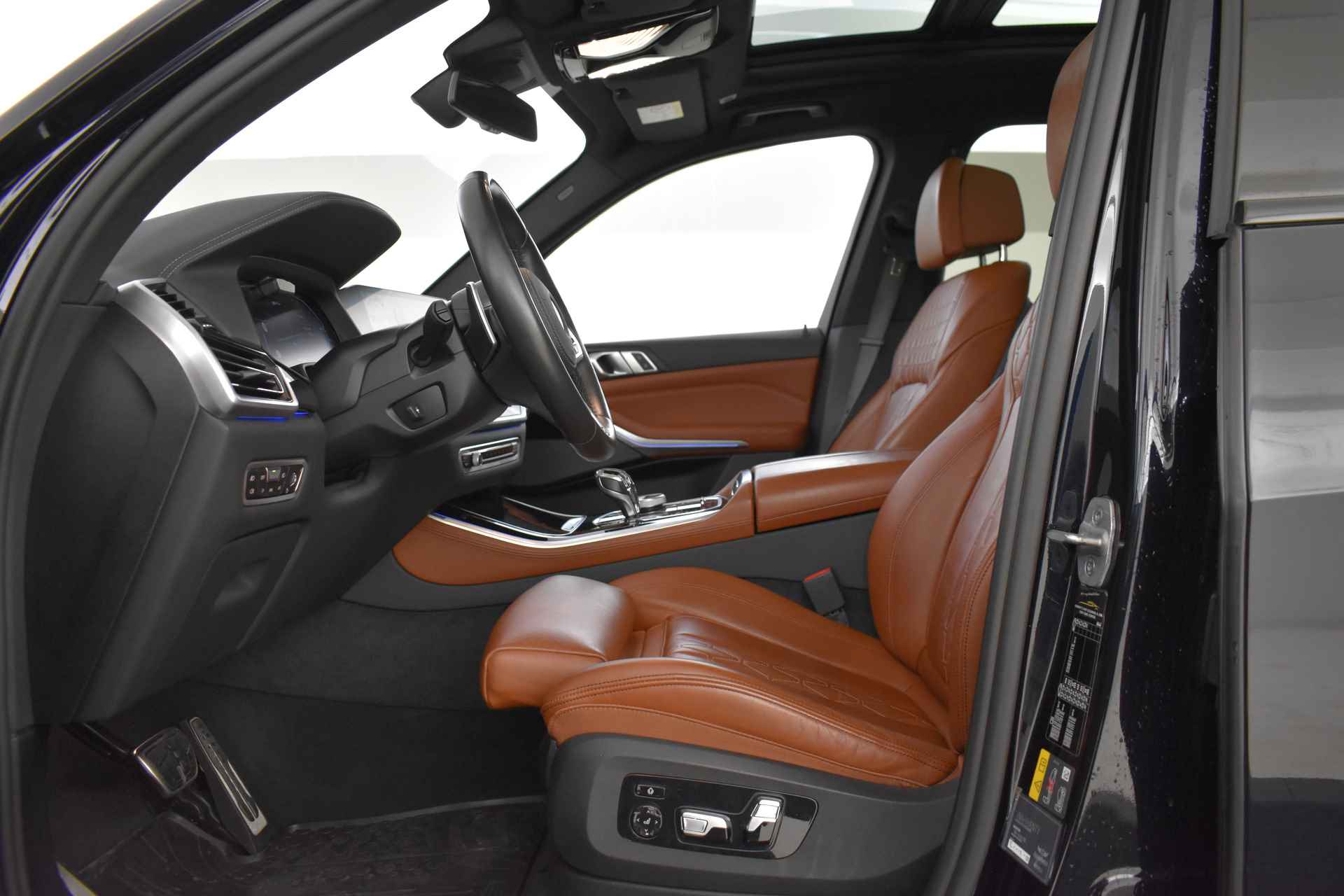 BMW X5 xDrive45e High Executive M Sport Automaat / Panoramadak Sky Lounge / Parking Assistant Plus / Adaptieve LED / Driving Assistant Professional / Adaptief onderstel - 5/60
