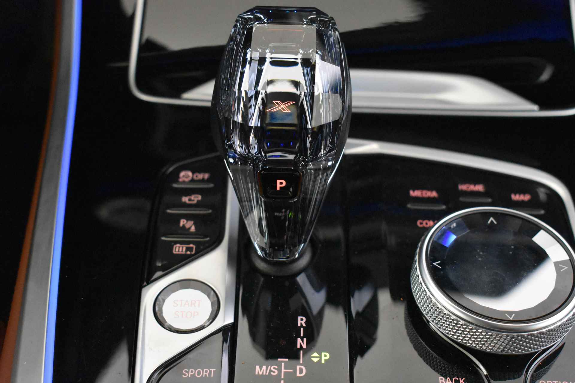 BMW X5 xDrive45e High Executive M Sport Automaat / Panoramadak Sky Lounge / Parking Assistant Plus / Adaptieve LED / Driving Assistant Professional / Adaptief onderstel - 30/60