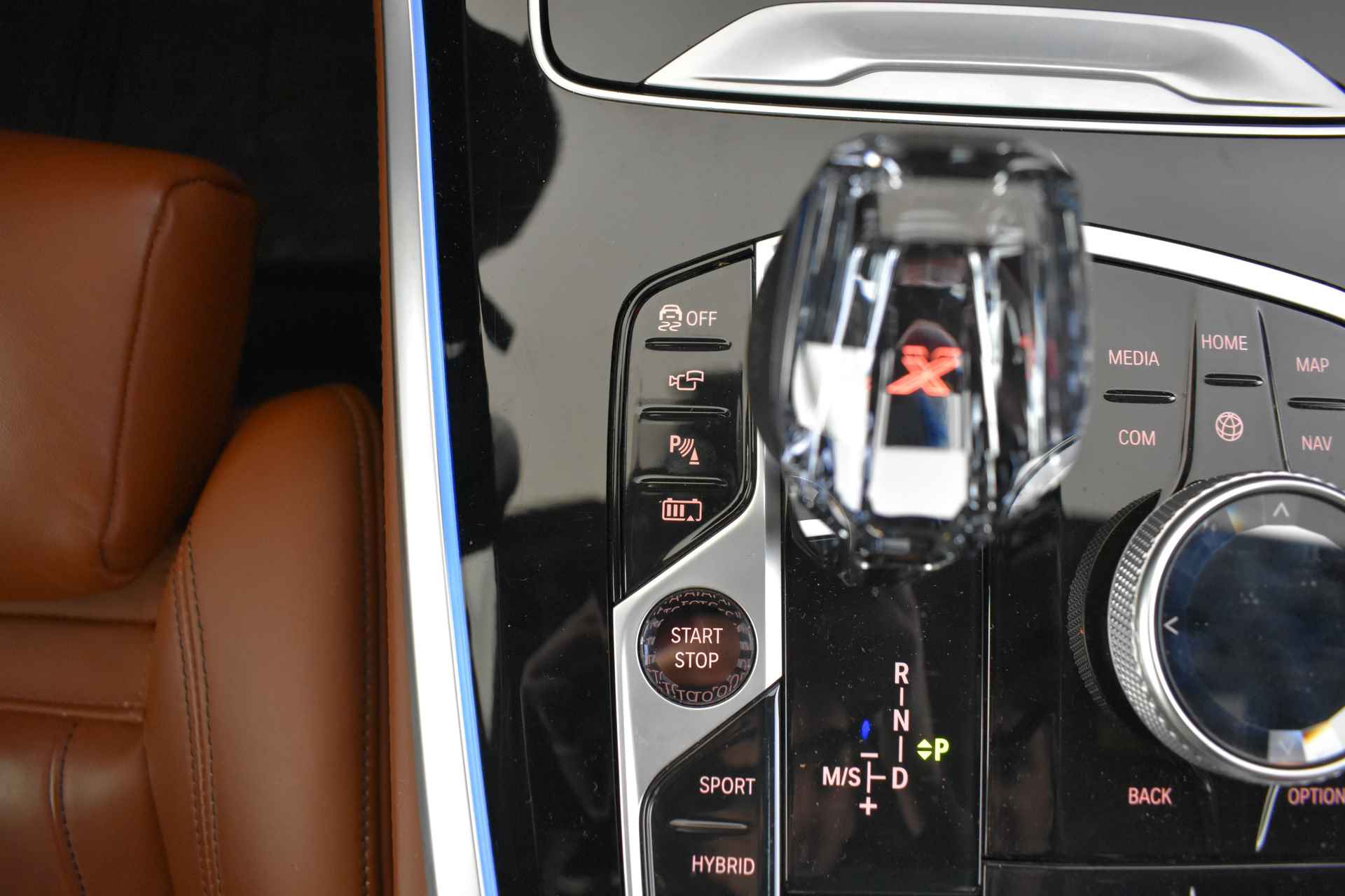 BMW X5 xDrive45e High Executive M Sport Automaat / Panoramadak Sky Lounge / Parking Assistant Plus / Adaptieve LED / Driving Assistant Professional / Adaptief onderstel - 31/60