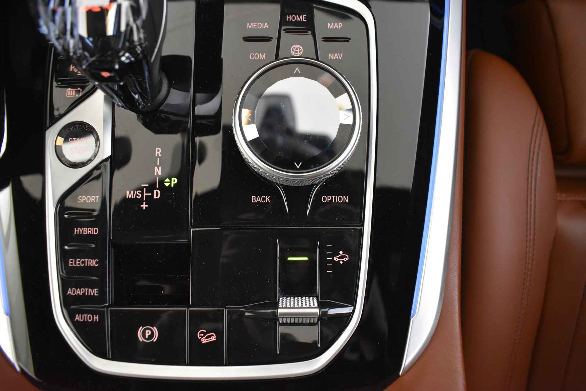 BMW X5 xDrive45e High Executive M Sport Automaat / Panoramadak Sky Lounge / Parking Assistant Plus / Adaptieve LED / Driving Assistant Professional / Adaptief onderstel - 34/60
