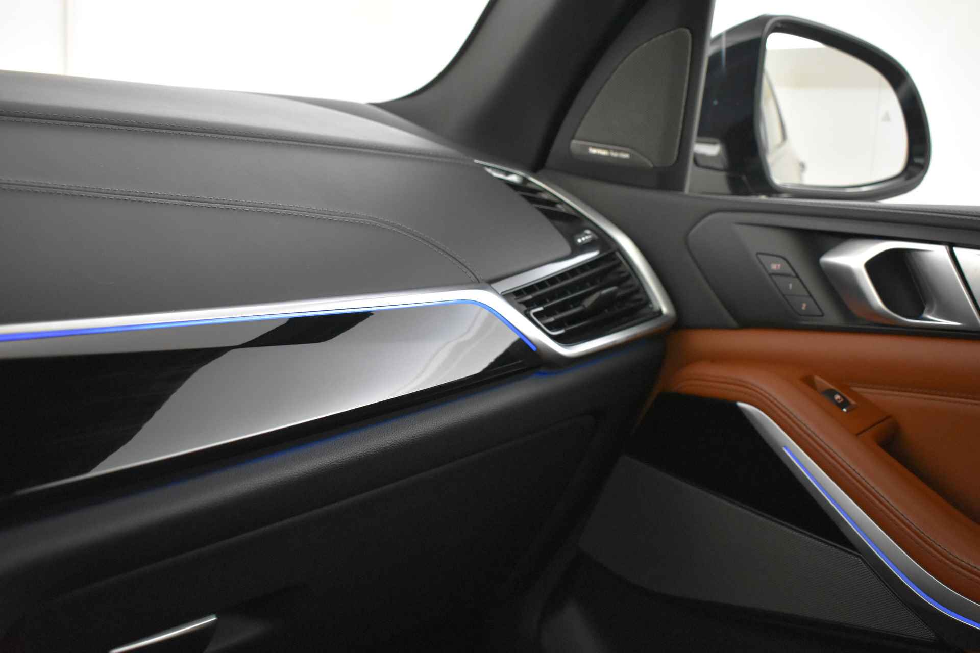BMW X5 xDrive45e High Executive M Sport Automaat / Panoramadak Sky Lounge / Parking Assistant Plus / Adaptieve LED / Driving Assistant Professional / Adaptief onderstel - 51/60