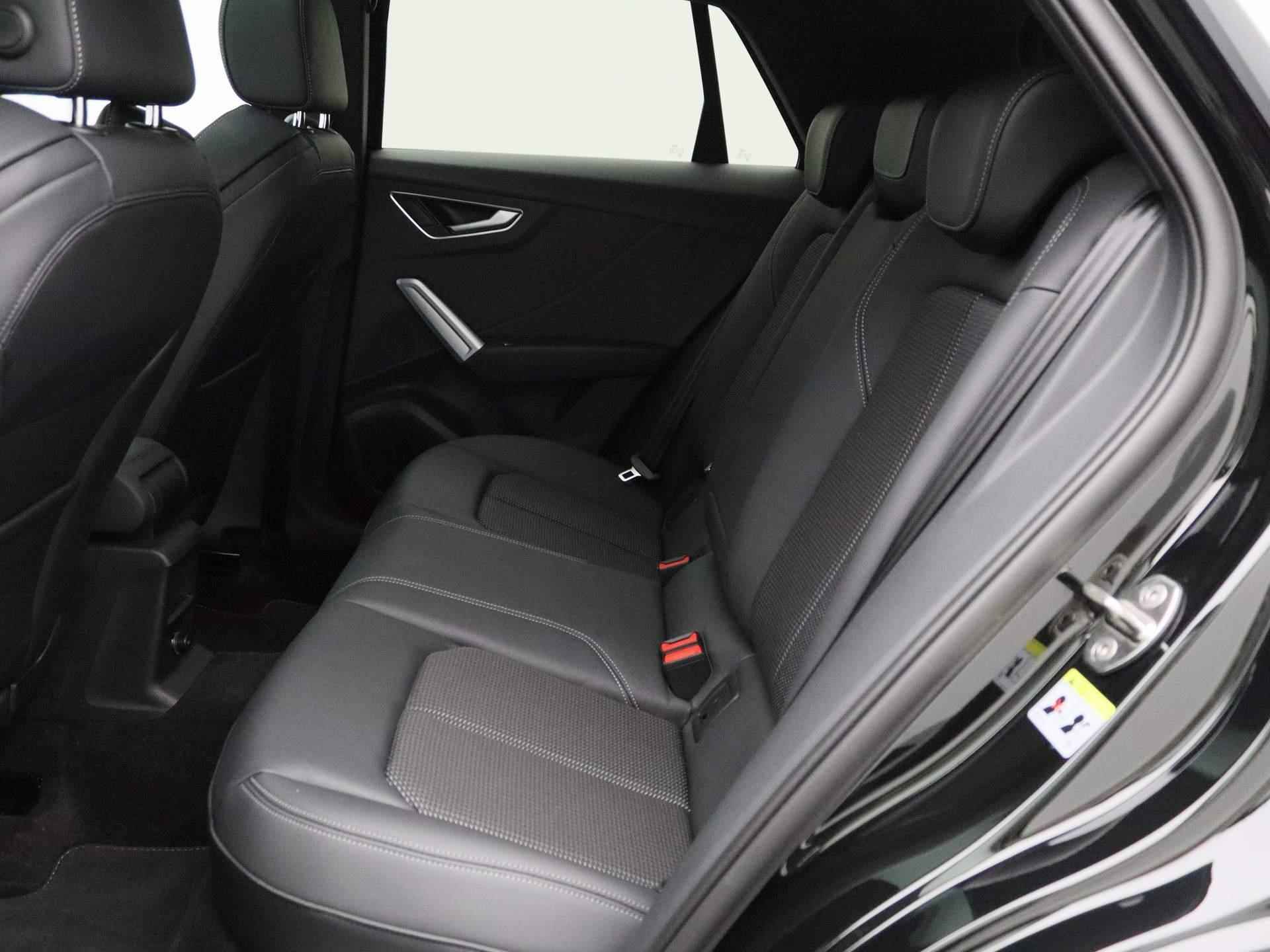 Audi Q2 35 TFSI S Edition 150 PK | S-line exterieur | S-line interieur | Automaat | Camera | Navigatie | Panoramadak | Adaptive Cruise Control | Stoelverwarming | Apple Carplay | Android Auto | Lichtmetalen velgen | Climate Control | SONOS Premium | Fabrieksgarantie | - 14/48