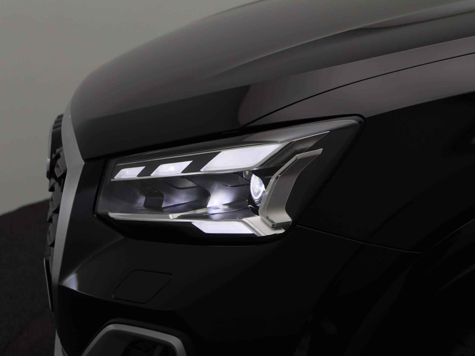 Audi Q2 35 TFSI S Edition 150 PK | S-line exterieur | S-line interieur | Automaat | Camera | Navigatie | Panoramadak | Adaptive Cruise Control | Stoelverwarming | Apple Carplay | Android Auto | Lichtmetalen velgen | Climate Control | SONOS Premium | Fabrieksgarantie | - 19/48