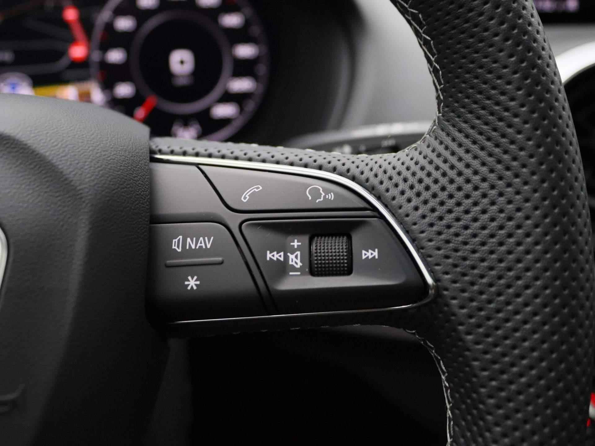 Audi Q2 35 TFSI S Edition 150 PK | S-line exterieur | S-line interieur | Automaat | Camera | Navigatie | Panoramadak | Adaptive Cruise Control | Stoelverwarming | Apple Carplay | Android Auto | Lichtmetalen velgen | Climate Control | SONOS Premium | Fabrieksgarantie | - 27/48