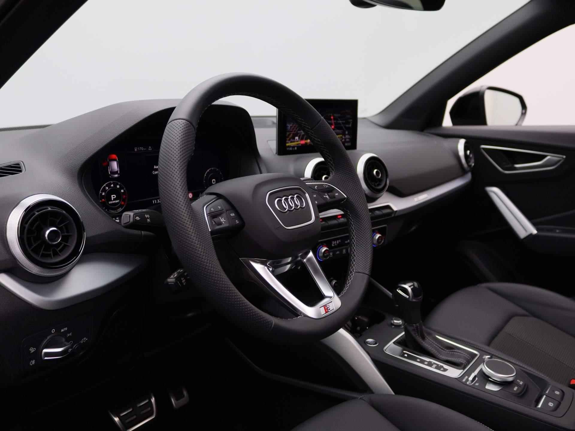 Audi Q2 35 TFSI S Edition 150 PK | S-line exterieur | S-line interieur | Automaat | Camera | Navigatie | Panoramadak | Adaptive Cruise Control | Stoelverwarming | Apple Carplay | Android Auto | Lichtmetalen velgen | Climate Control | SONOS Premium | Fabrieksgarantie | - 39/48