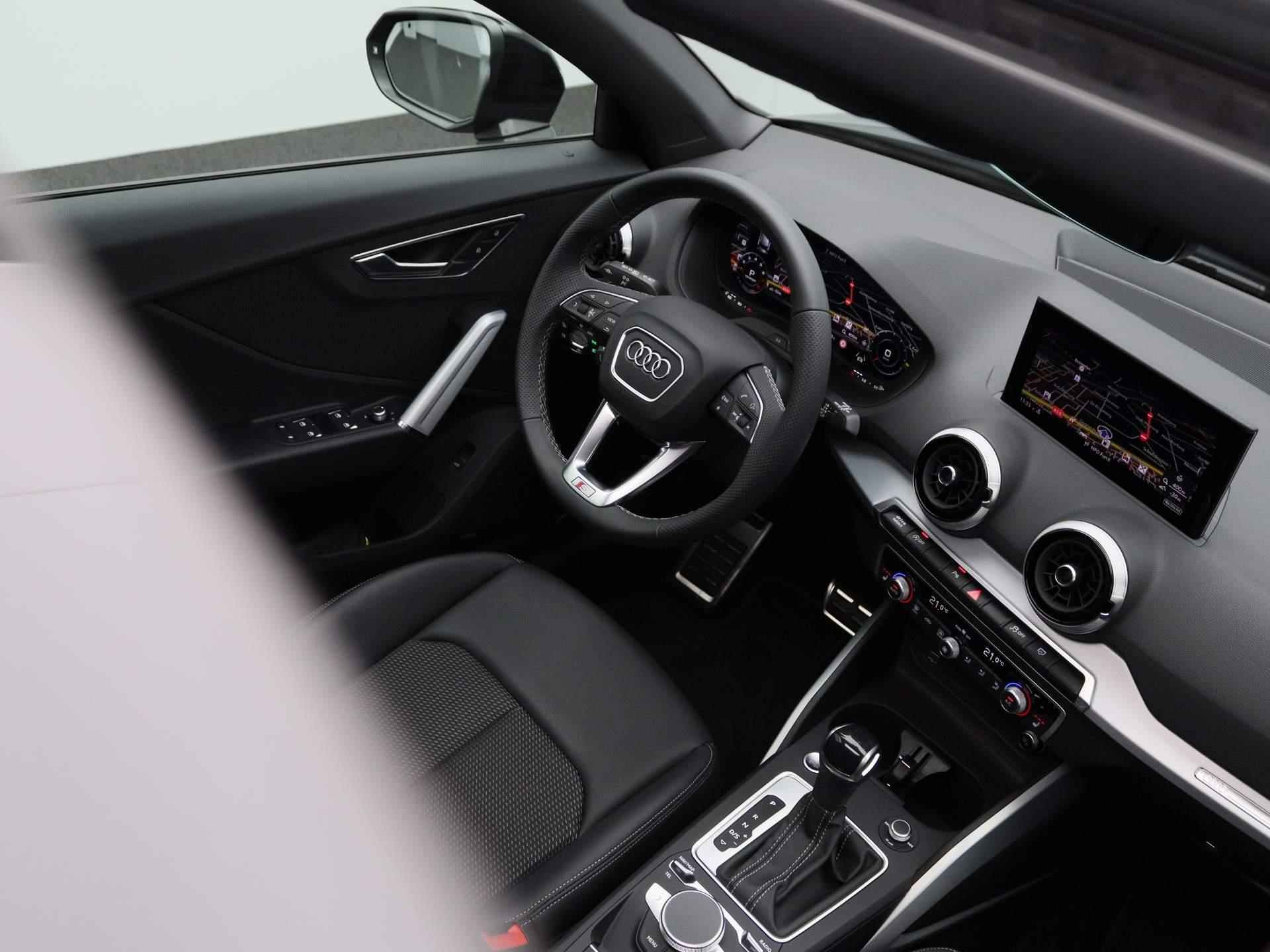 Audi Q2 35 TFSI S Edition 150 PK | S-line exterieur | S-line interieur | Automaat | Camera | Navigatie | Panoramadak | Adaptive Cruise Control | Stoelverwarming | Apple Carplay | Android Auto | Lichtmetalen velgen | Climate Control | SONOS Premium | Fabrieksgarantie | - 43/48