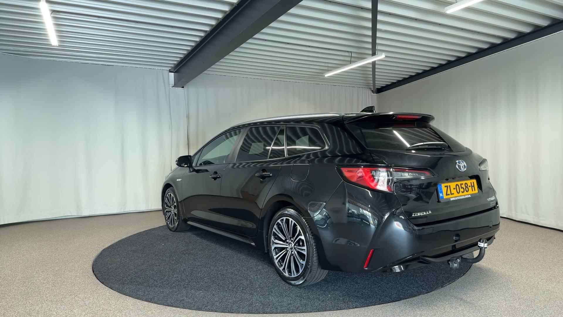 Toyota Corolla Touring Sports 2.0 Hybrid First Edition - 3/45