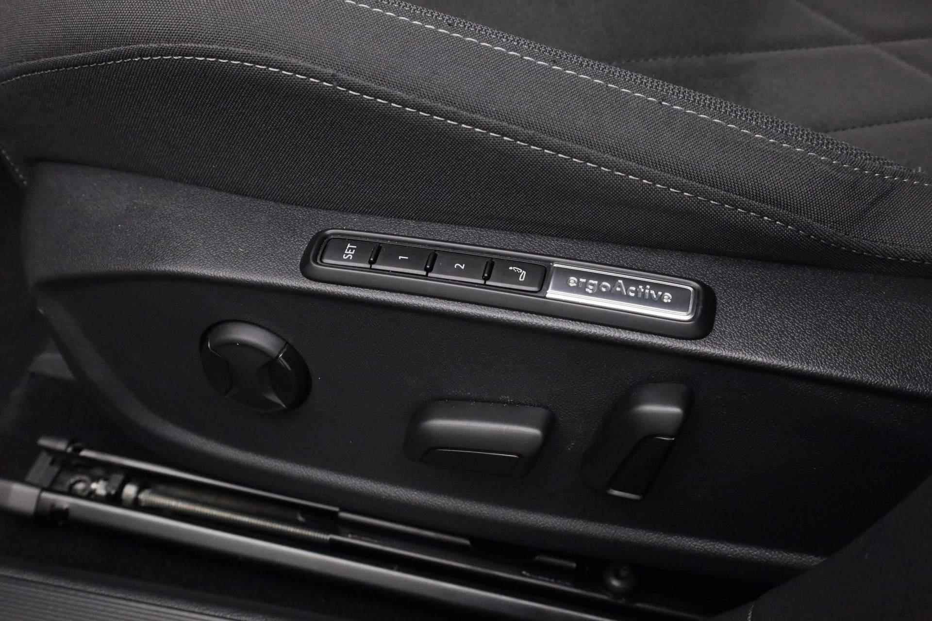 Volkswagen Golf 1.0 eTSI 110PK DSG Life Business | Navi | Camera | ACC | LED plus | 17 inch - 9/40