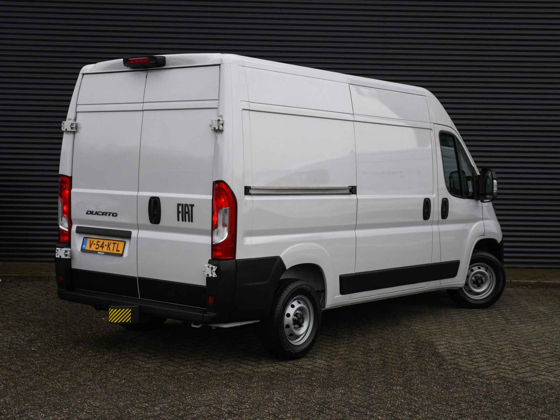 Fiat Ducato GB L2H1 2.2 MultiJet 140pk TREKHAAK | DAB | CAMERA | CRUISE.C | NAVI | APPLE-CARPLAY - 4/27