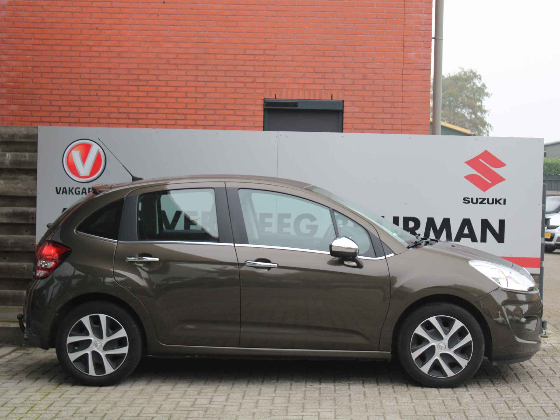 Citroën C3 1.2 VTi Collection Trekhaak, Velours Bekleding, Cruise en Climate Control, Parkeersensoren Achter - 15/35