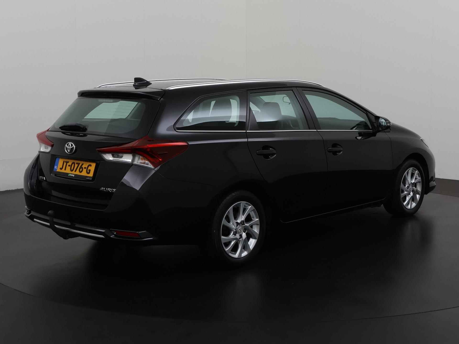 Toyota Auris Touring Sports 1.2T Aspiration Limited | Trekhaak | Camera | Zondag Open! - 4/36