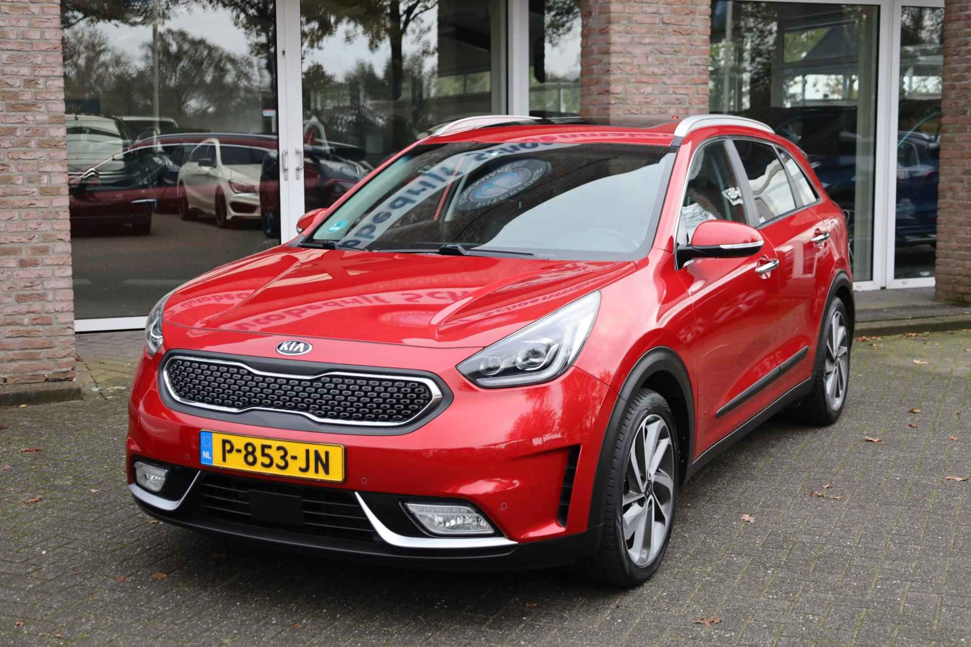 Kia Niro 1.6 GDi Hybrid ExecutiveLine LEER PANO TREKHAAK CARPLAY MEMORY DAB NAVI STOELKOELING 4xSTOELVERWARMING 2xPDC CRUISE CLIMA LMV JBL ENZ! - 45/55