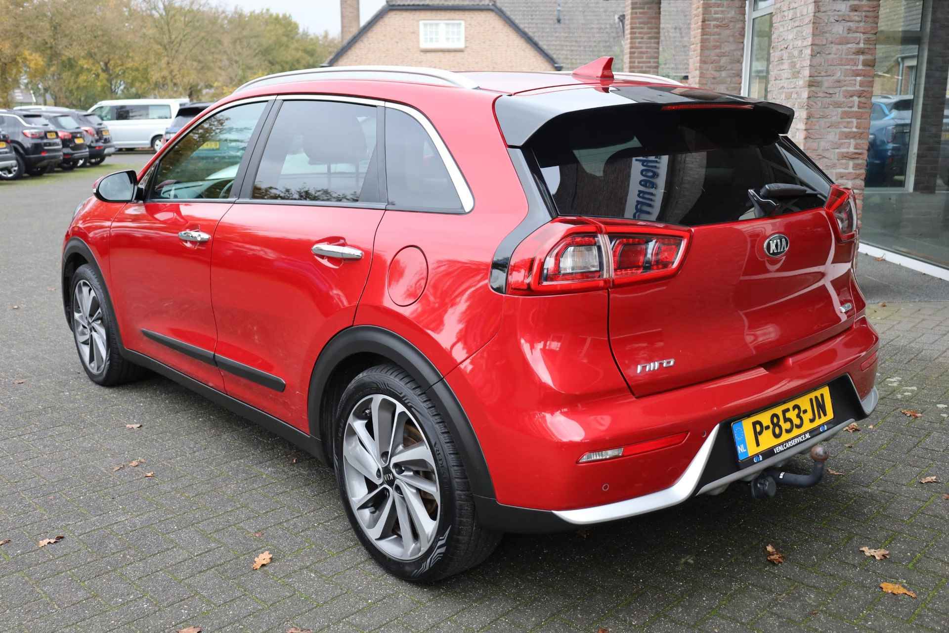 Kia Niro 1.6 GDi Hybrid ExecutiveLine LEER PANO TREKHAAK CARPLAY MEMORY DAB NAVI STOELKOELING 4xSTOELVERWARMING 2xPDC CRUISE CLIMA LMV JBL ENZ! - 50/55