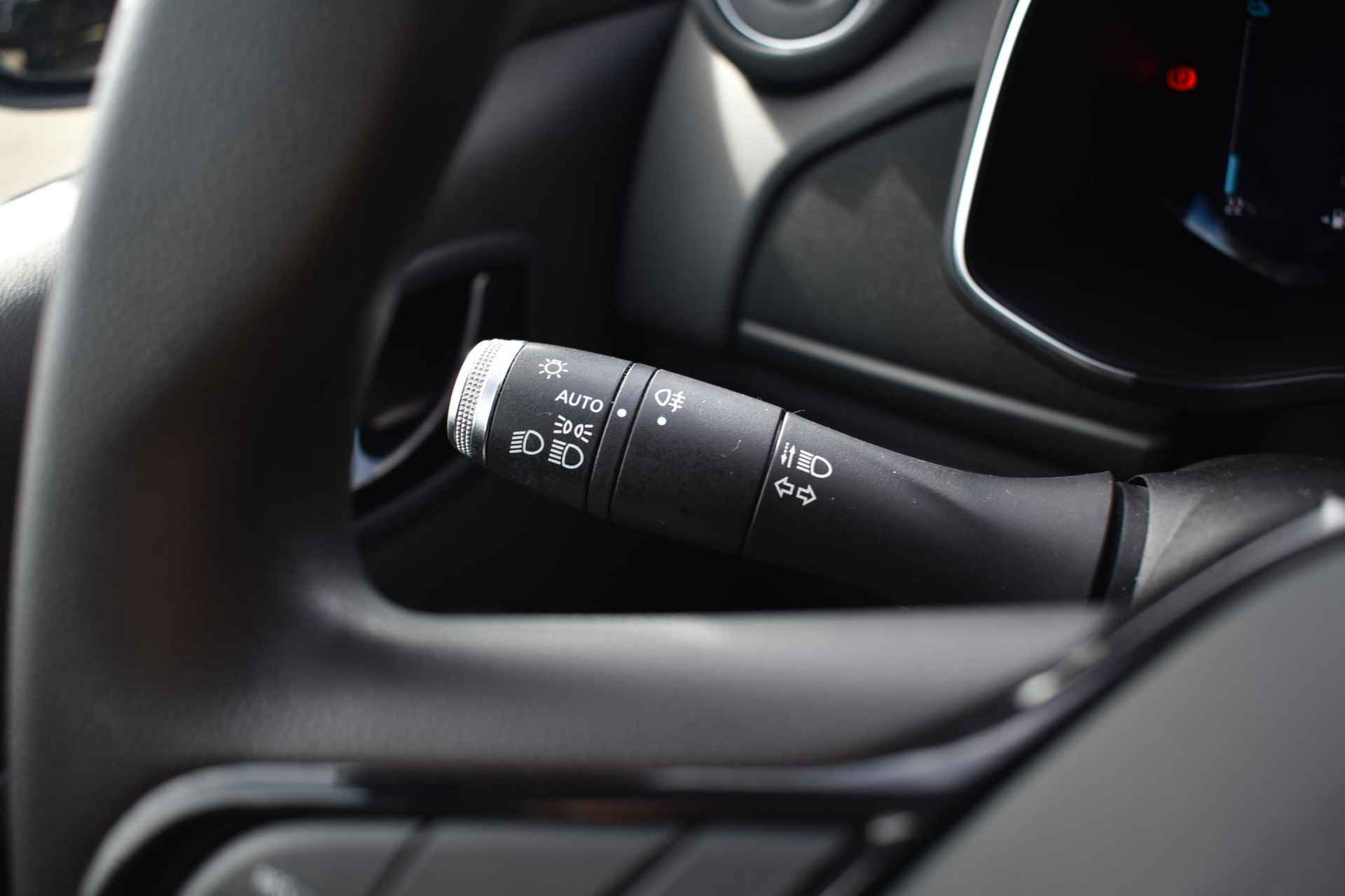 Renault ZOE R110 Life 52 kWh 108pk | KOOP ACCU | DC LADER | BTW | Navigatie | Parkeersensoren achter | Warmtepomp - 32/36