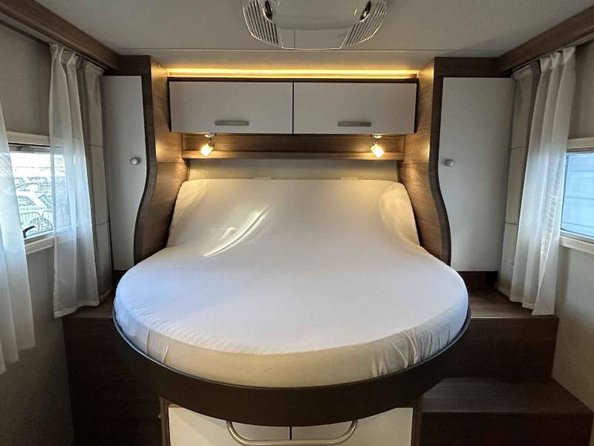 Knaus Live Wave 650 MX Queensbed, Automaat - 9/25